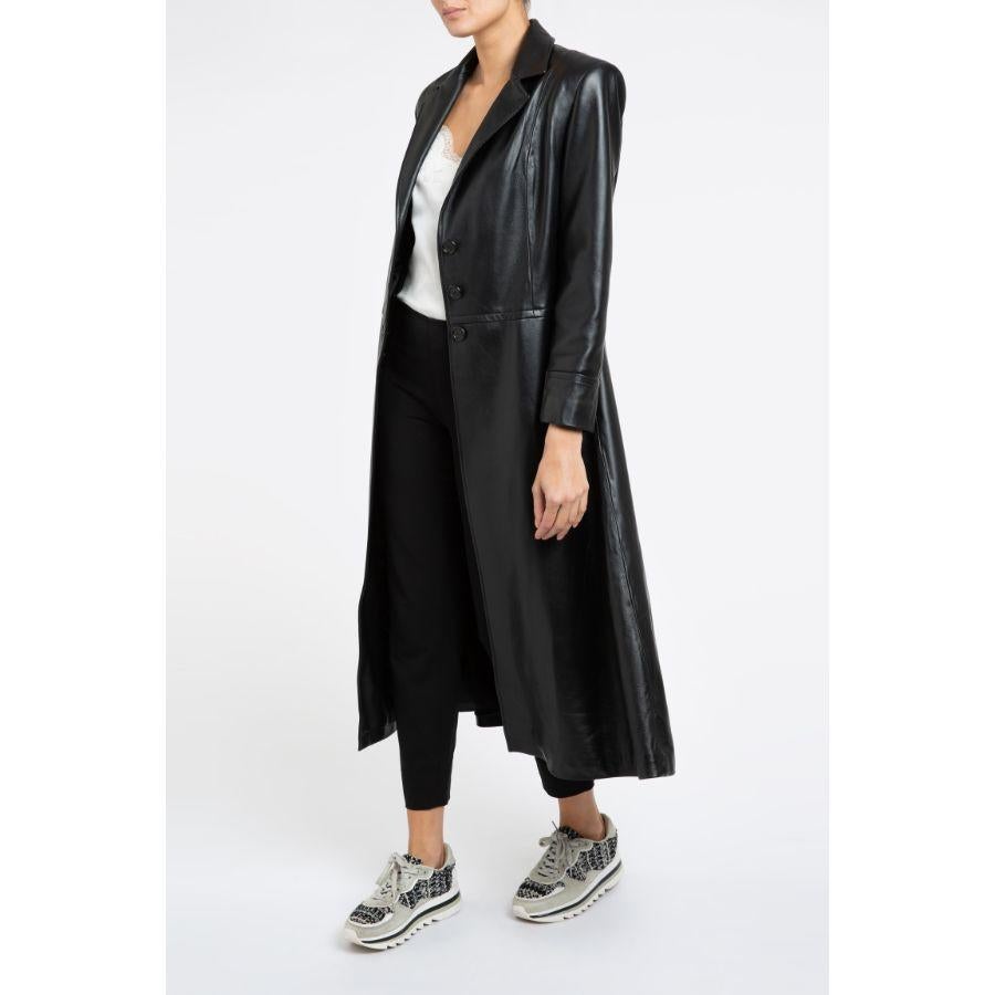 Verheyen London Oversize 70s Leather Trench Coat in Black, Size 10

The Oversize 70s Leather Trench Coat created by Verheyen London is a more relaxed design inspired by the 70s and Edwardian Era of Fashion and combined with a modern edge.  With a