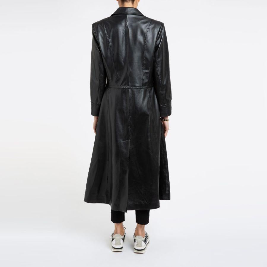 Verheyen London Oversize 70s Leather Trench Coat in Black, Size 10 For Sale 3