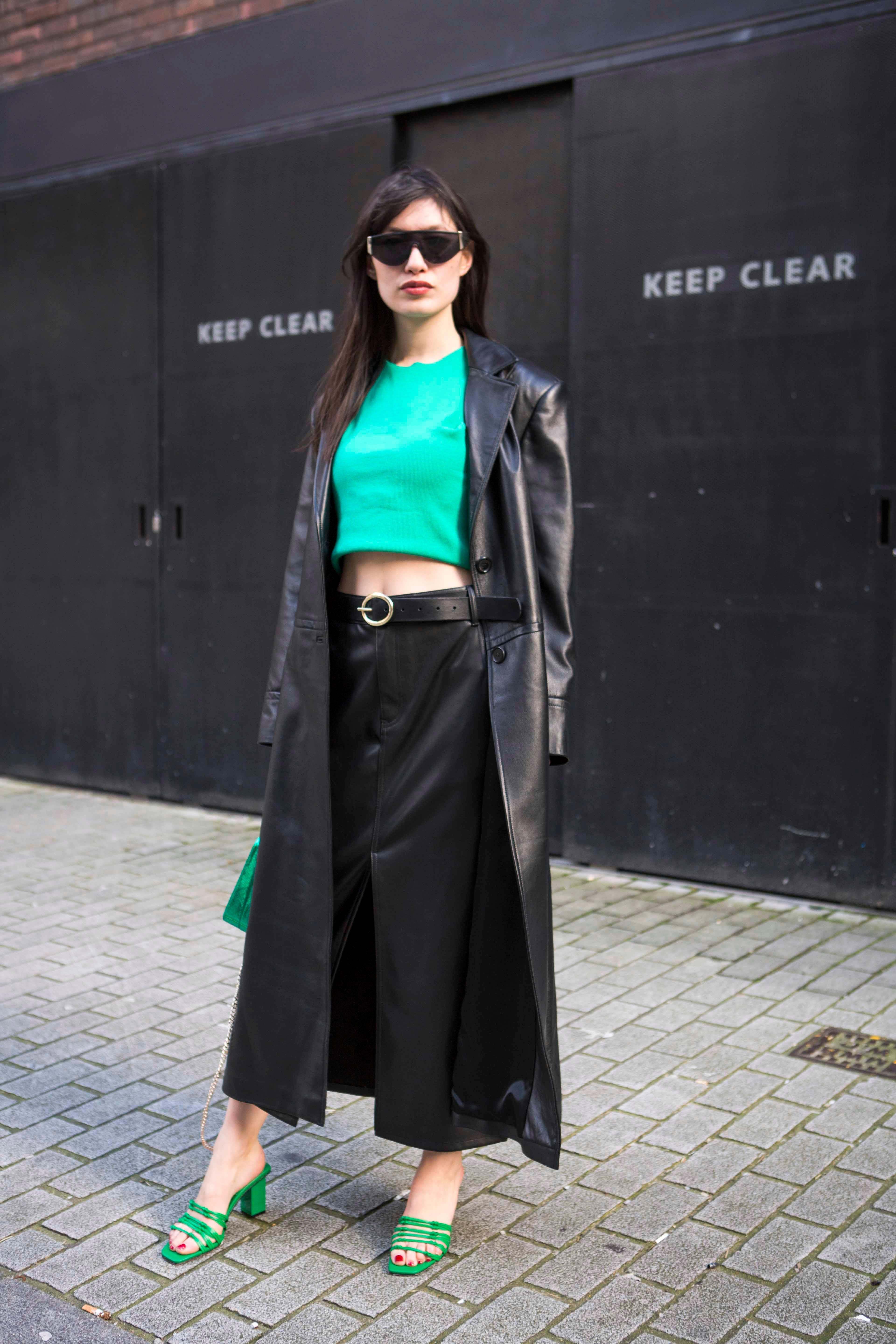 Verheyen London Trench surdimensionné en cuir des années 70 en noir - Taille 12 en vente 1