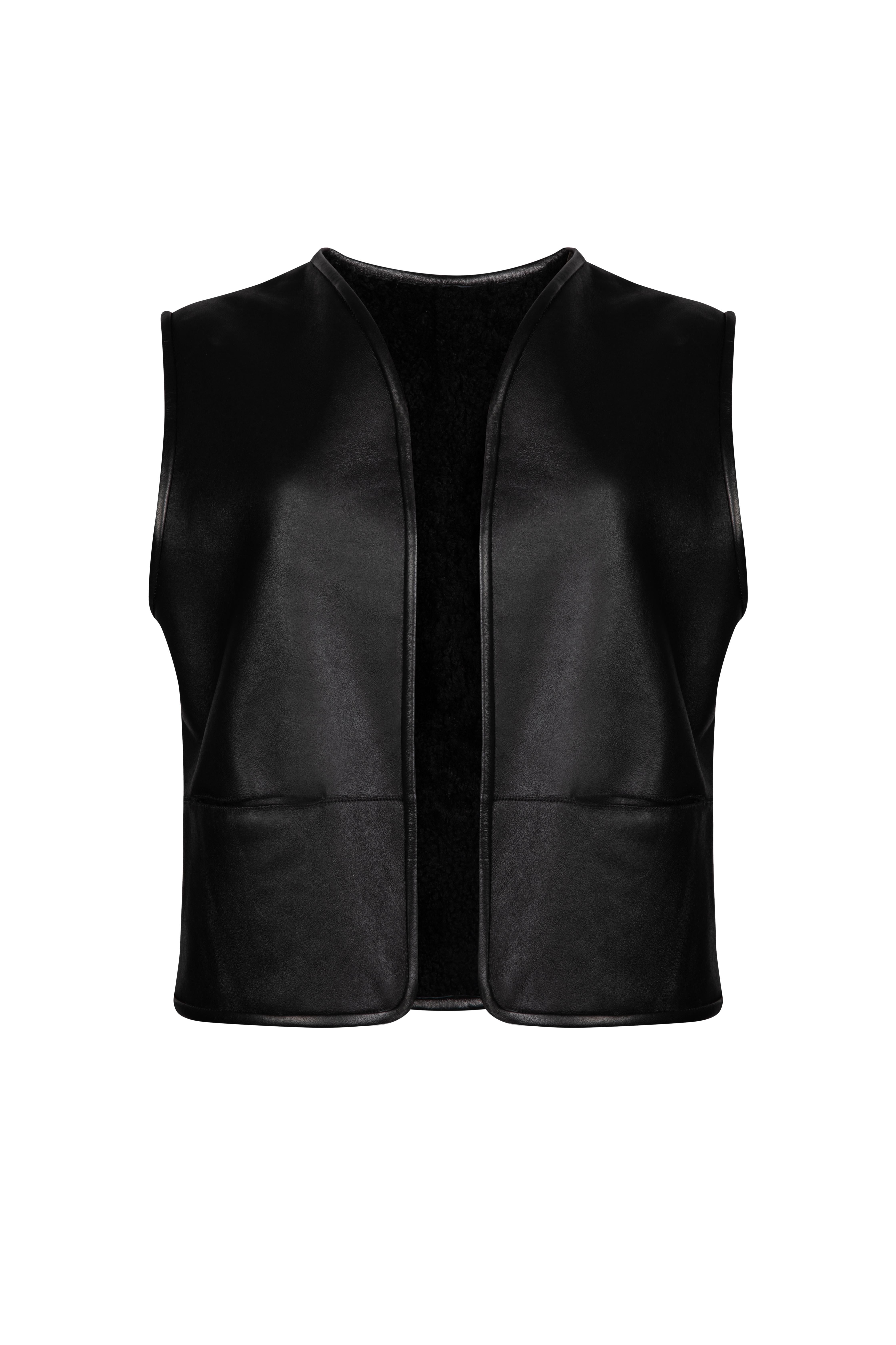Nero Gilet reversibile in shearling di Verheyen London in borgogna - Taglia media in vendita
