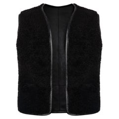 Verheyen London Reversible Shearling Gilet in Burgundy - Size medium