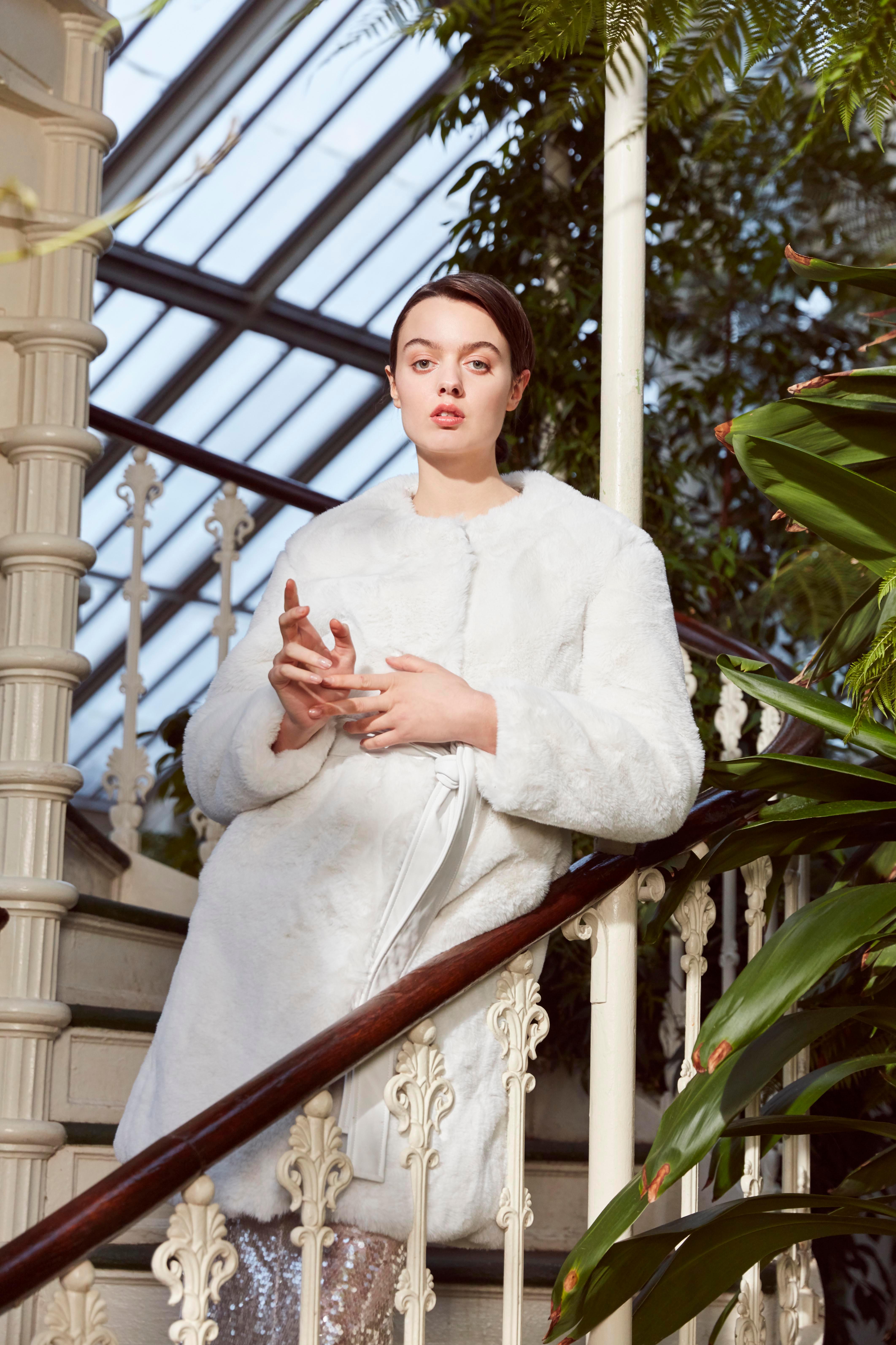 Verheyen London Serena  Collarless Faux Fur Coat in White - Size uk 10  For Sale 5