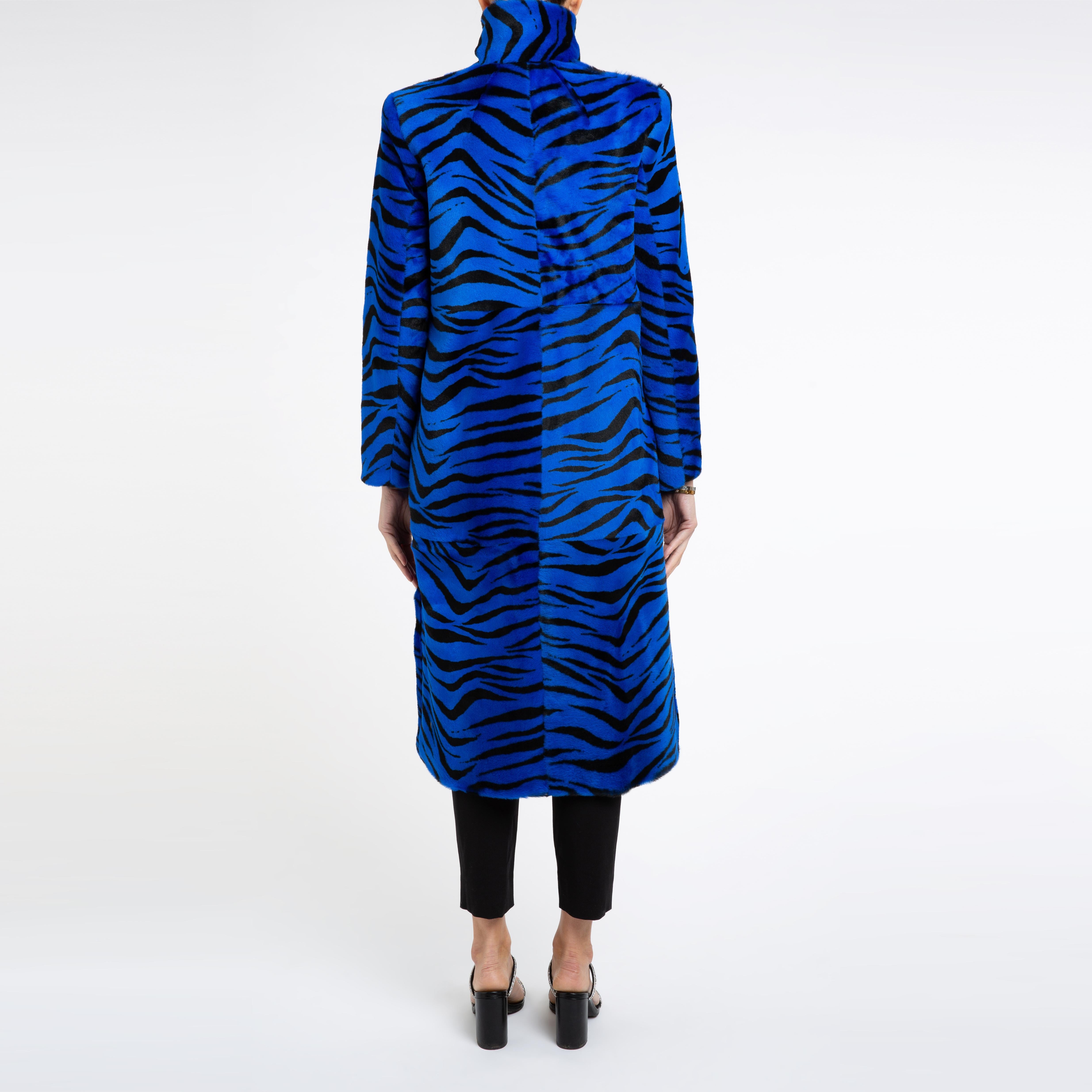 Verheyen London Shearling Coat in Blue Zebra Print size uk 8-10 For Sale 4