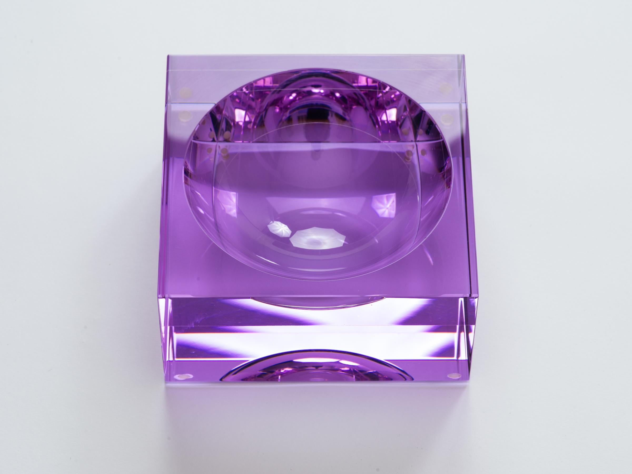 Veritas Lavender Concave Glass Square Vide Poche In Excellent Condition In New York, NY
