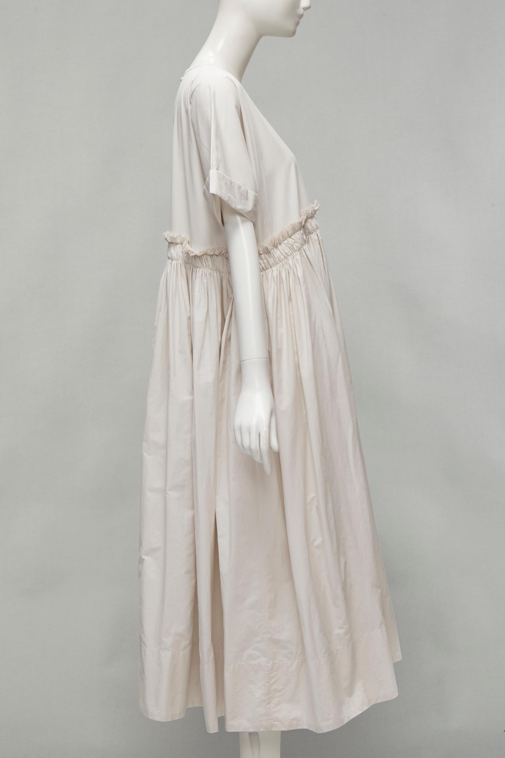 VERITECOEUR cotton stone grey gather waist rolled sleeve round neck flared dress In Excellent Condition For Sale In Hong Kong, NT