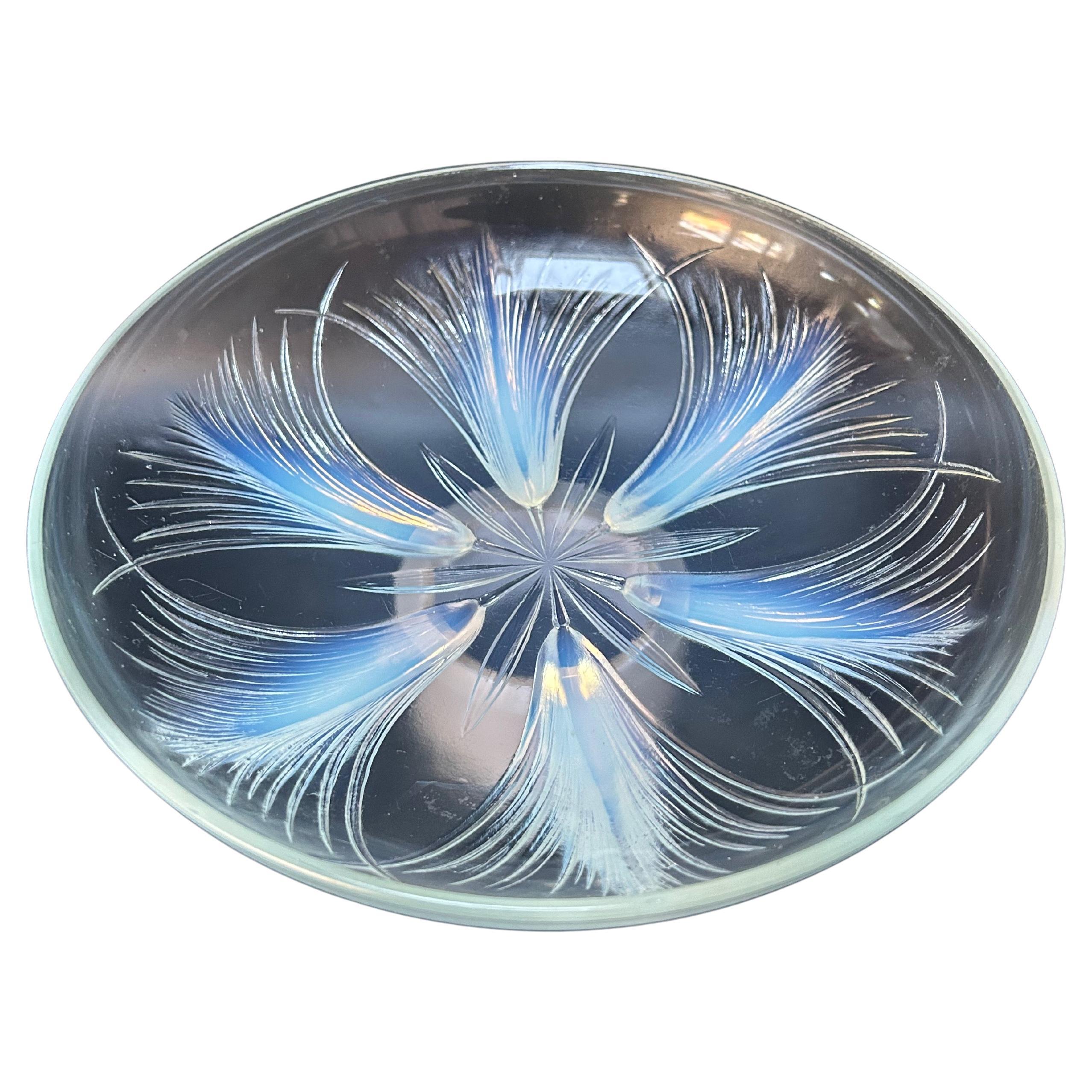 Verlys Taza de vidrio opalescente Art Decó
