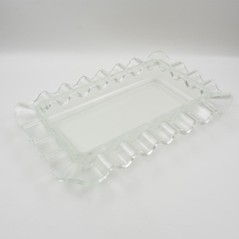 Verlys France Art Deco Frosted Glass Centerpiece Bowl In Excellent Condition For Sale In Atlanta, GA