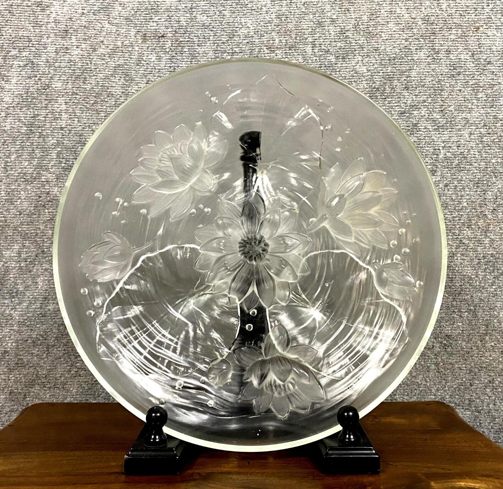 Mid-20th Century Verlys France Large Pressed Glass Centerpiece Bowl, circa 1940 -1X53 For Sale