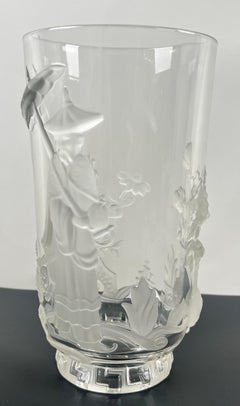 Verlys French Art Glass "Mandarin" Vase Frosted & Clear Relief Design um 1930