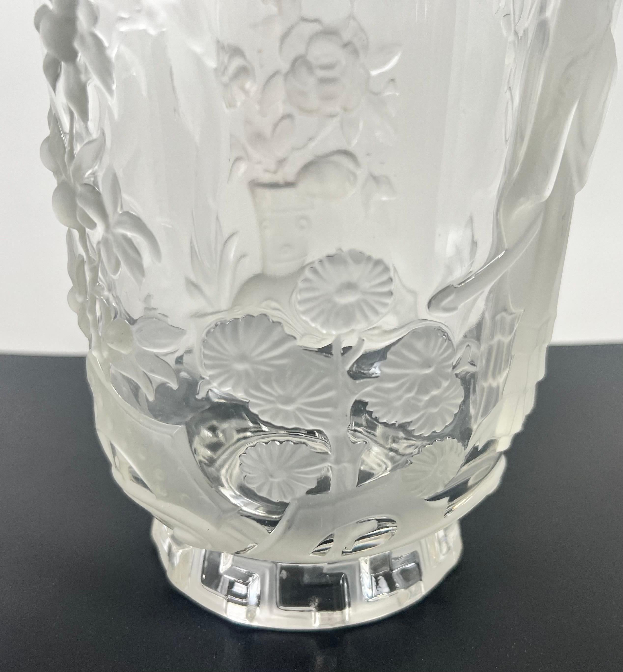 20ième siècle Vase 