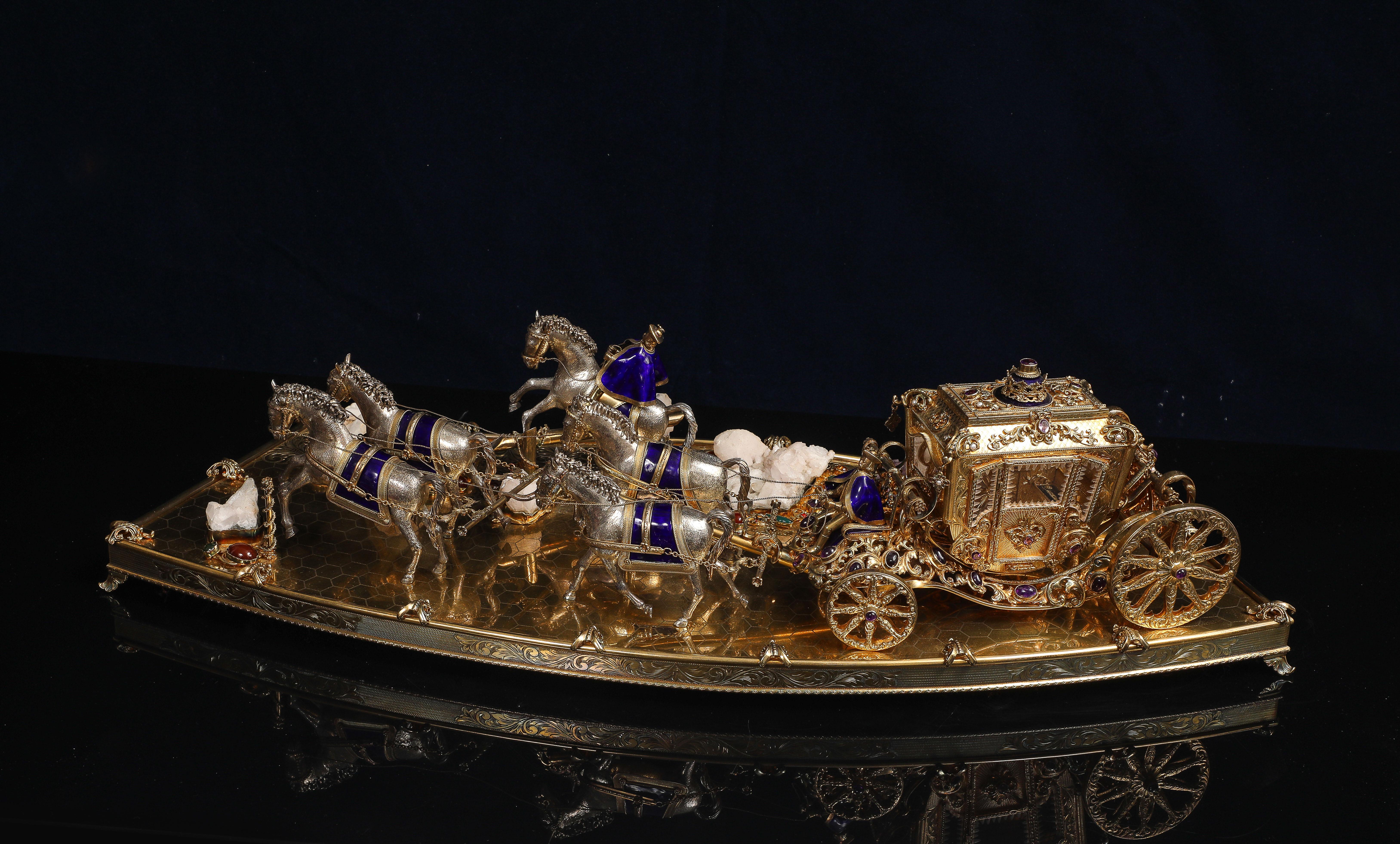 Austriaco Carrozza in vermeil e pietre preziose con cavalli d'argento smaltati e cocchiere a cavallo in vendita