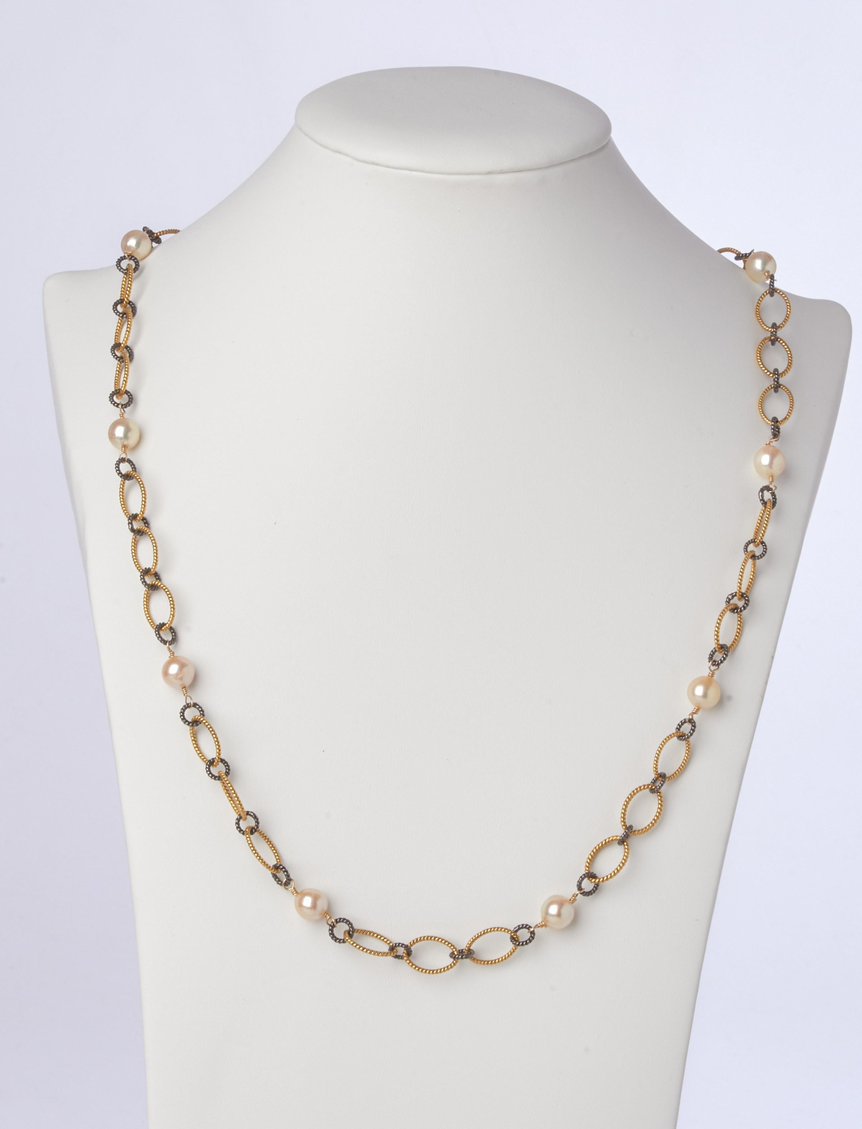 Artisan Chaîne collier à maillons ouverts en vermeil et argent oxydé avec perles Akoya en vente