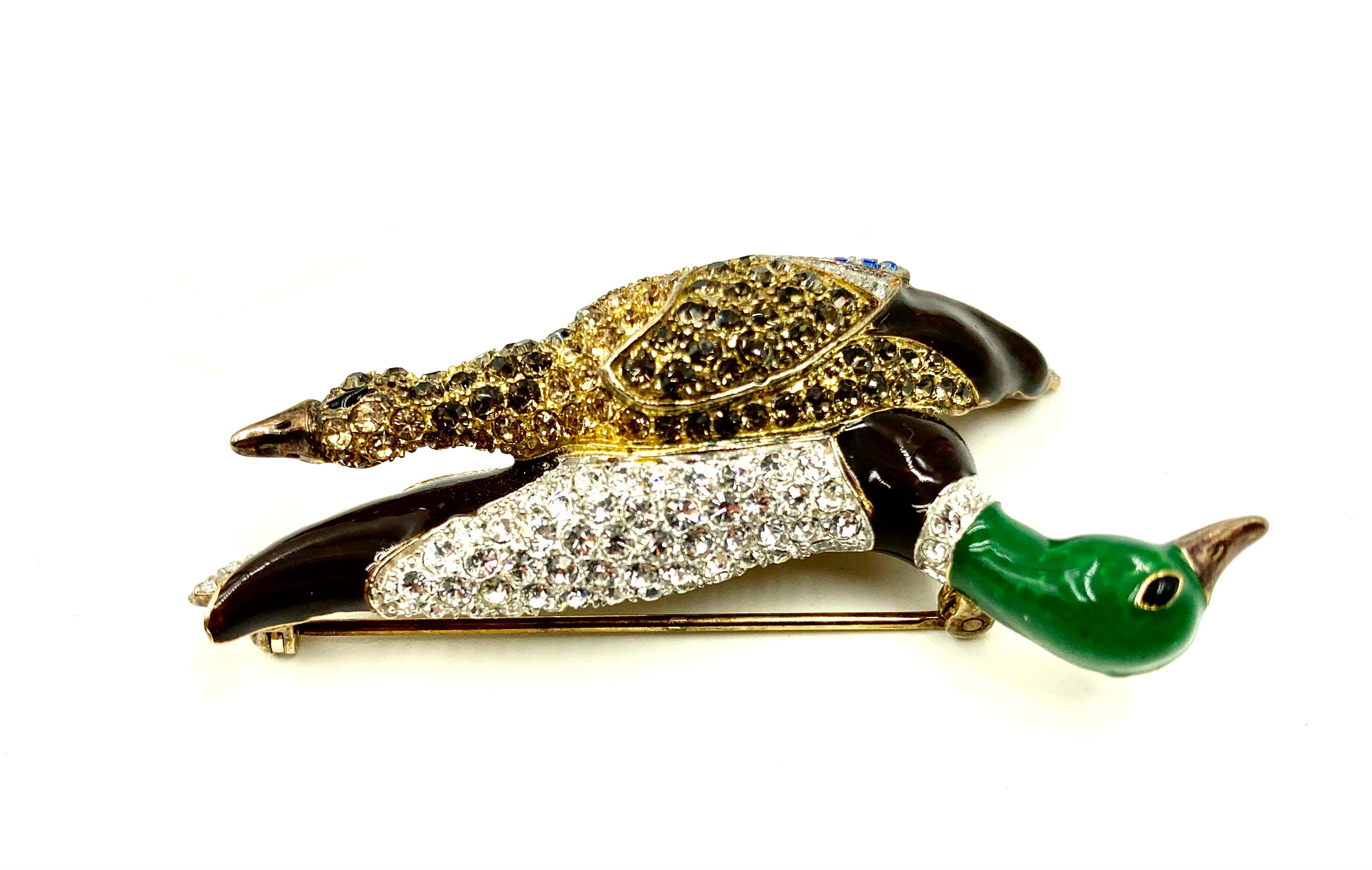 Georgien Brooks Borthers Broche vintage canards en argent vermeil, émail polychrome et cristal en vente