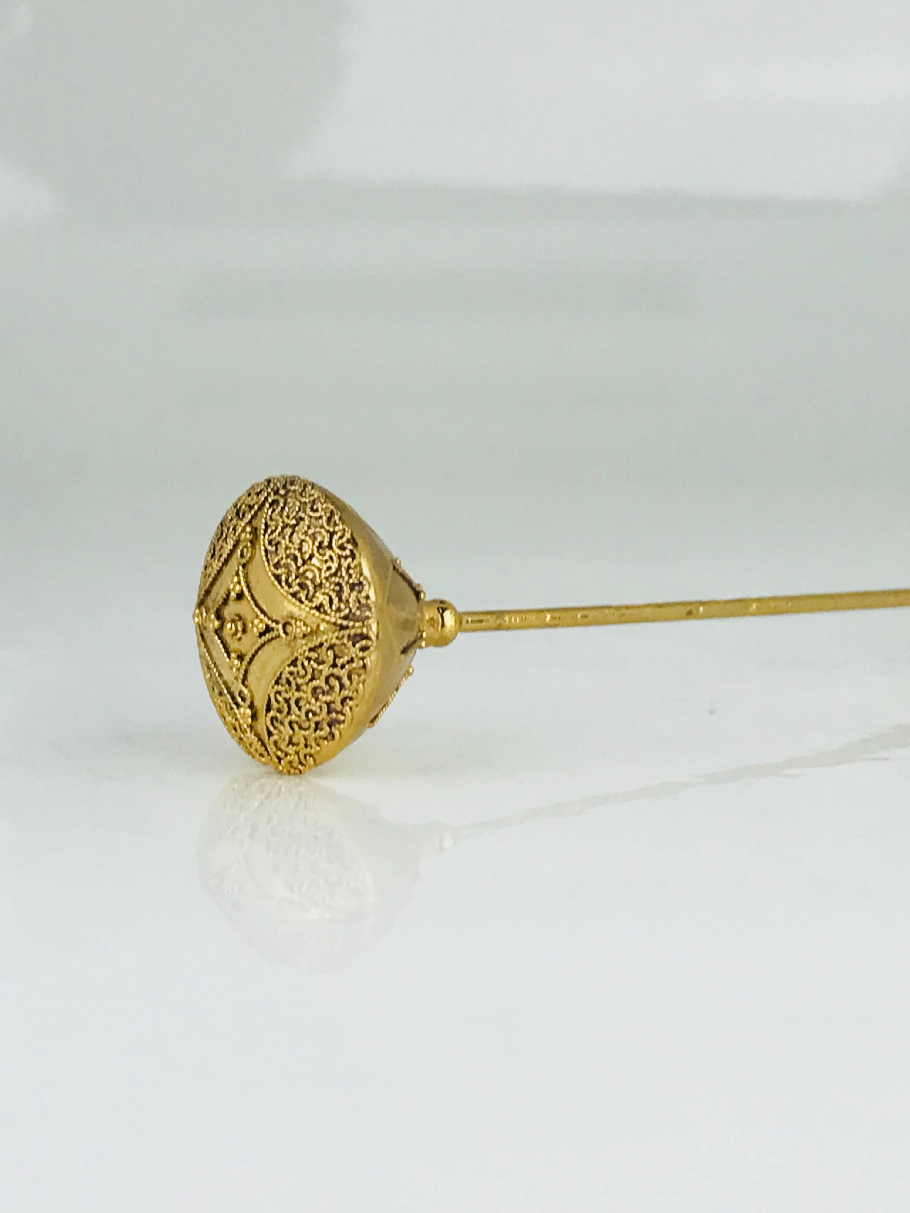 Vermeil, Victorian Scroll Encrusted Hat Pin, Vermeil Gold Gilt For Sale 1