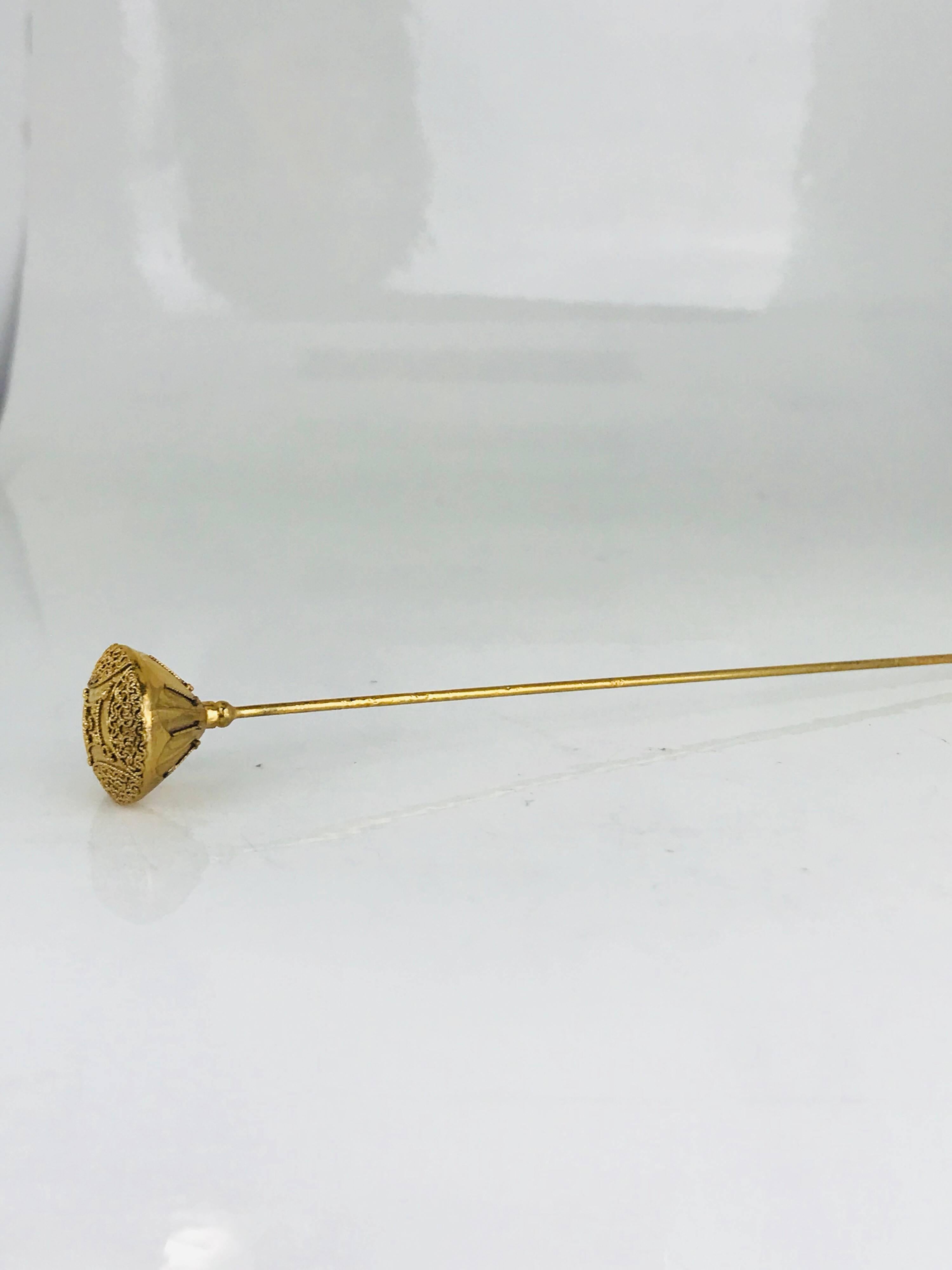 Vermeil, Victorian Scroll Encrusted Hat Pin, Vermeil Gold Gilt For Sale 5
