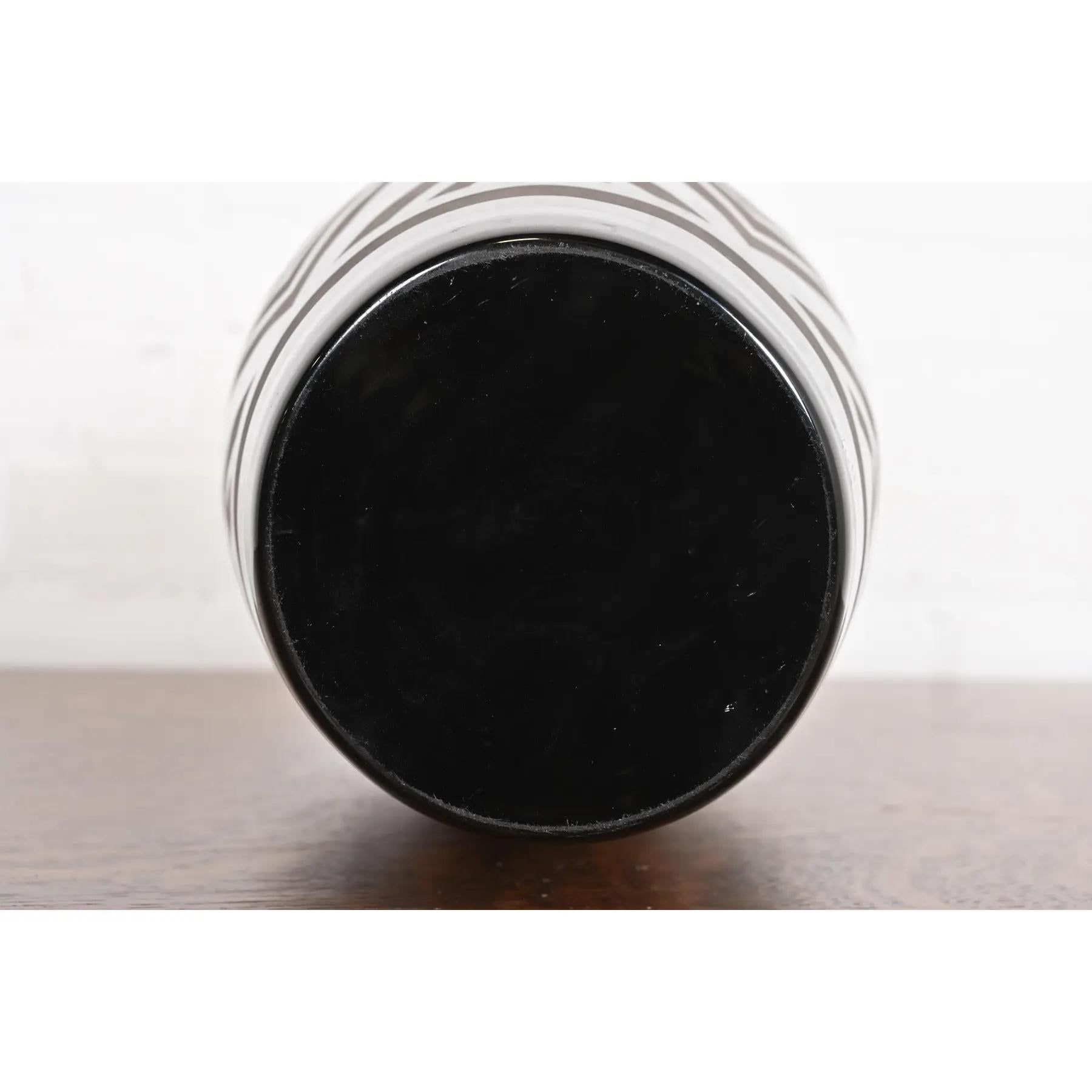 VerMer France Art Deco Large Frosted Black Opaline Glass Vase, 1930s For Sale 3