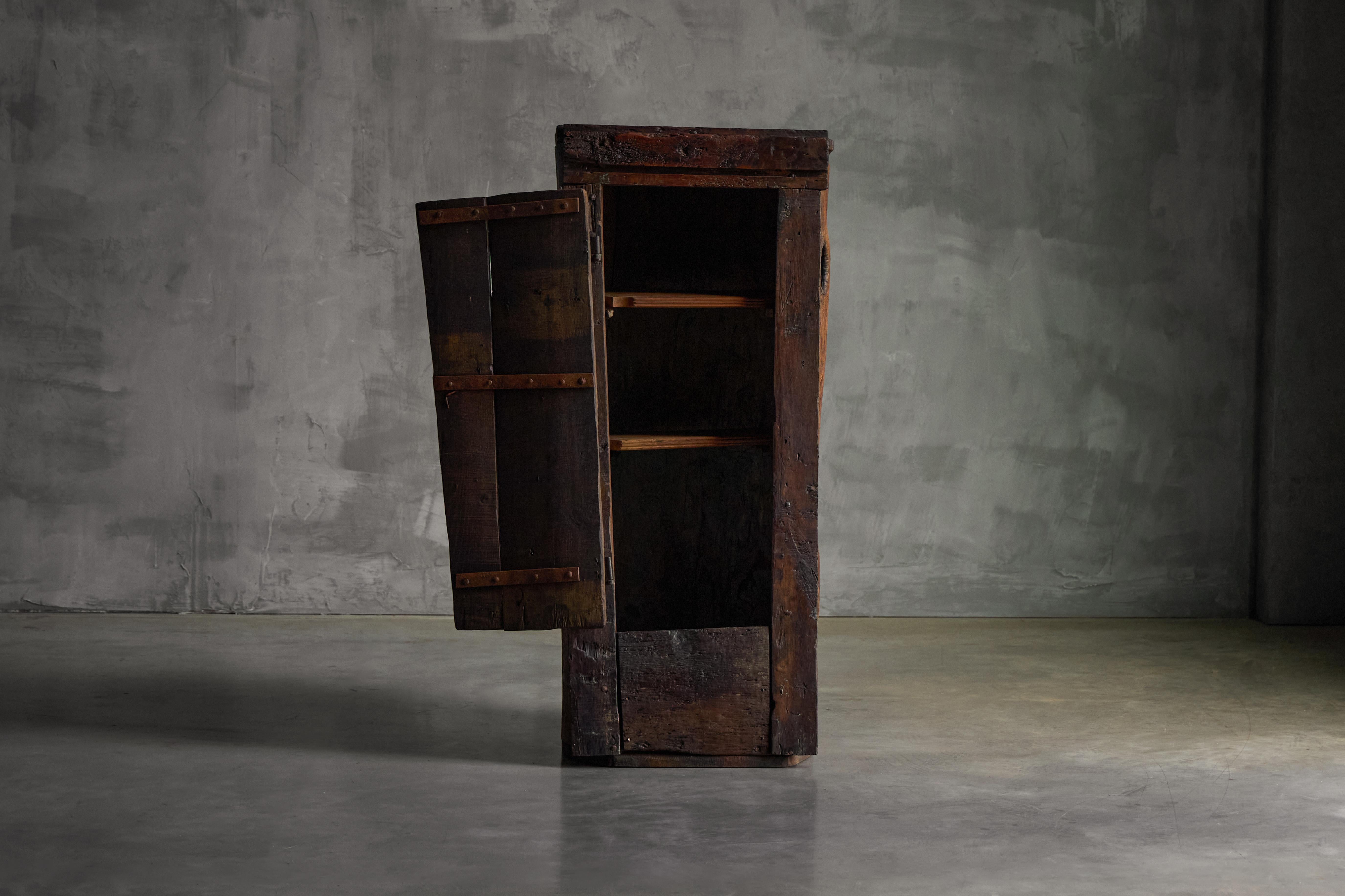 Bonnetière vernaculaire, France, XIXe siècle Excellent état - En vente à Antwerp, BE