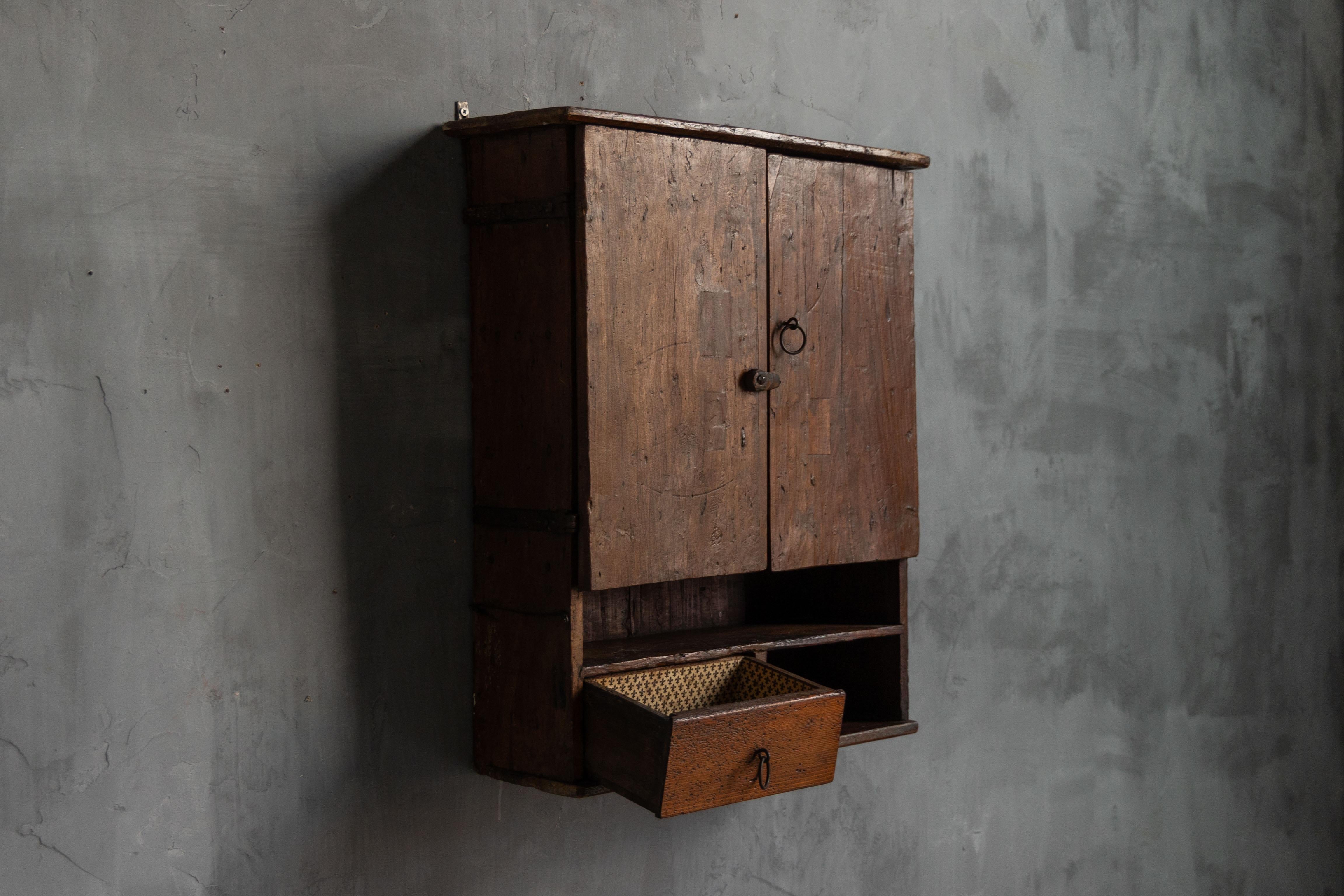 Vernakulärer Wandschrank, Frankreich, Ende 19. (Französisch) im Angebot
