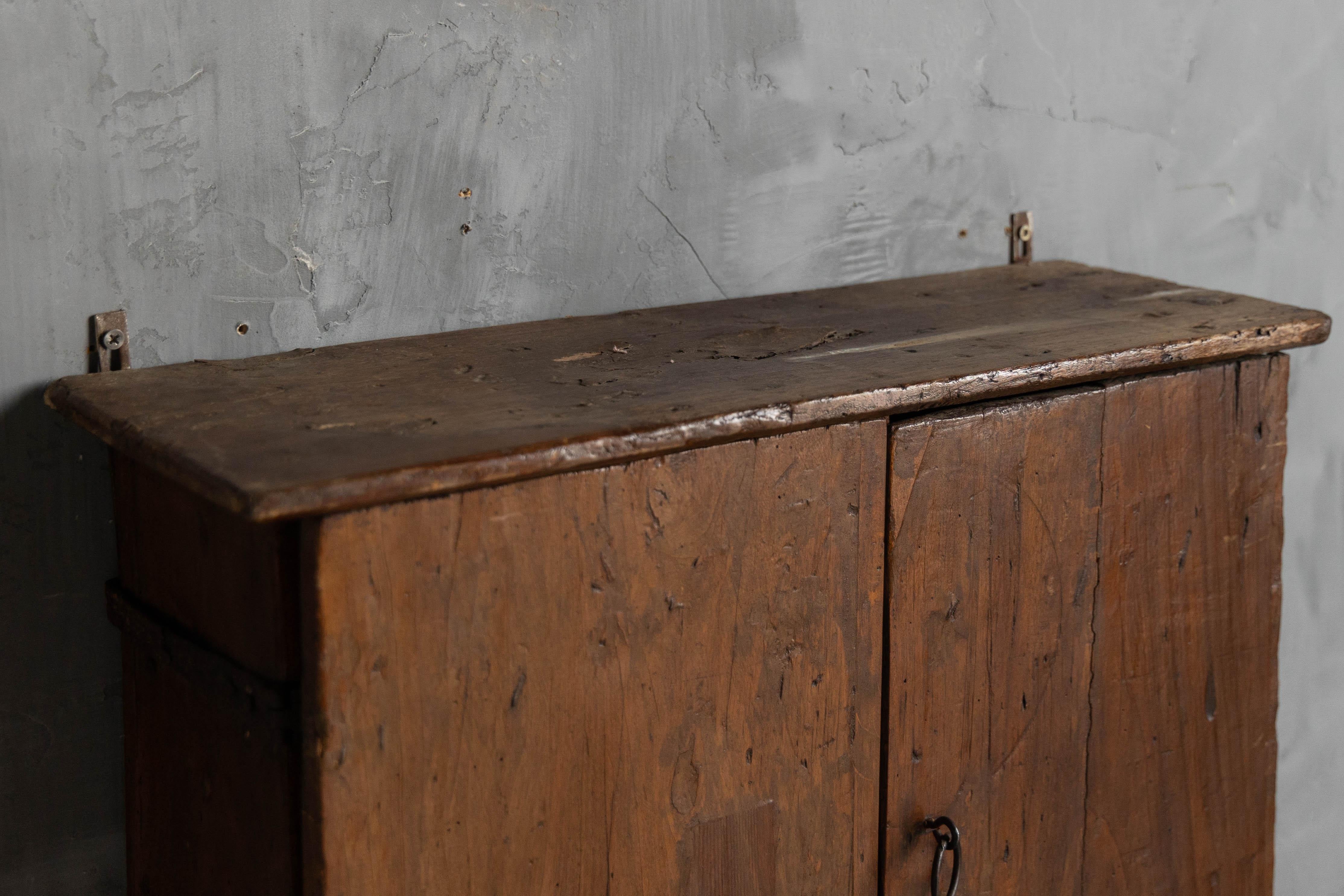 Vernakulärer Wandschrank, Frankreich, Ende 19. im Angebot 1