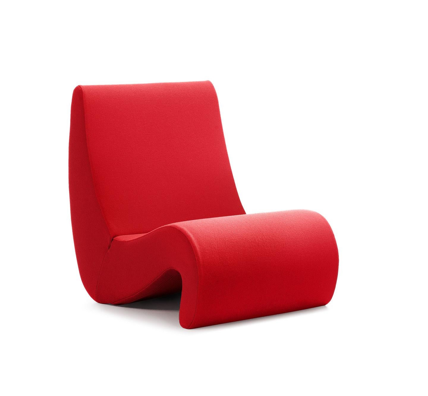 Chair designed by Verner Panton in 1970.
Manufactured by Vitra, Switzerland.

The Amoebe chair by Verner Panton is characterised by its organic shape and the wide variety of bold colours available for the cover fabric. The soft upholstery