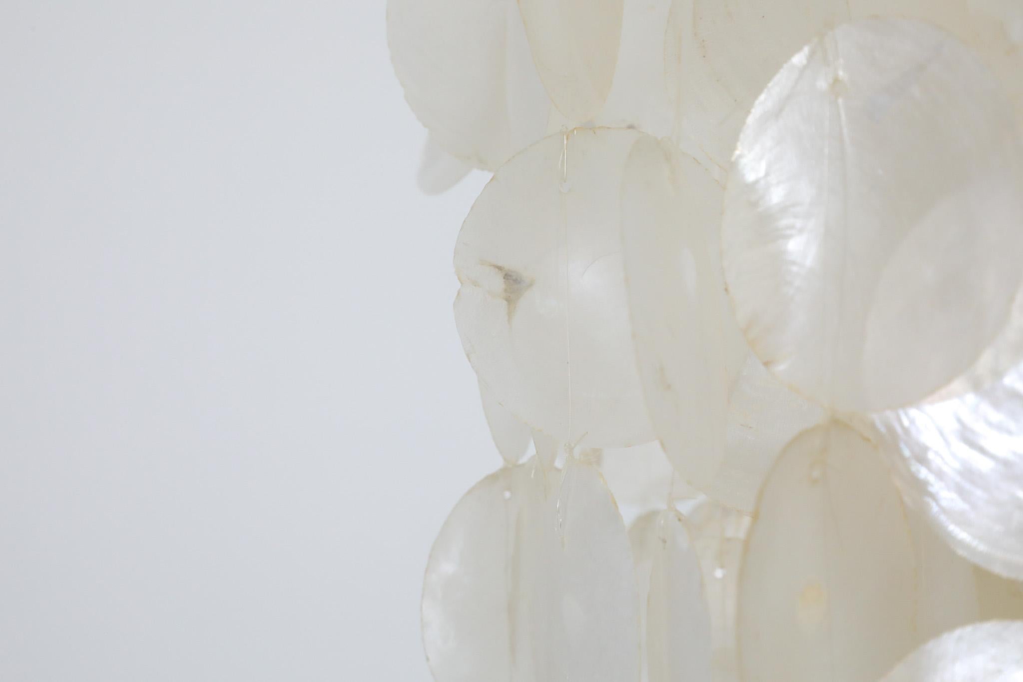 Verner Panton attribuito a metà secolo, lampadario a più piani in Capiz in vendita 8