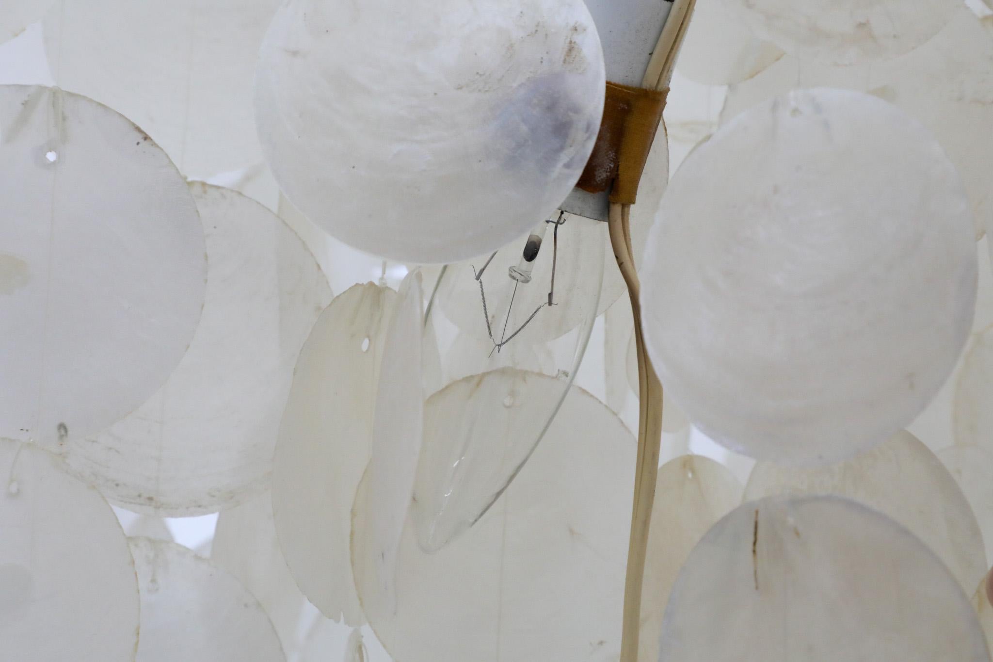 Verner Panton attribuito a metà secolo, lampadario a più piani in Capiz in vendita 13