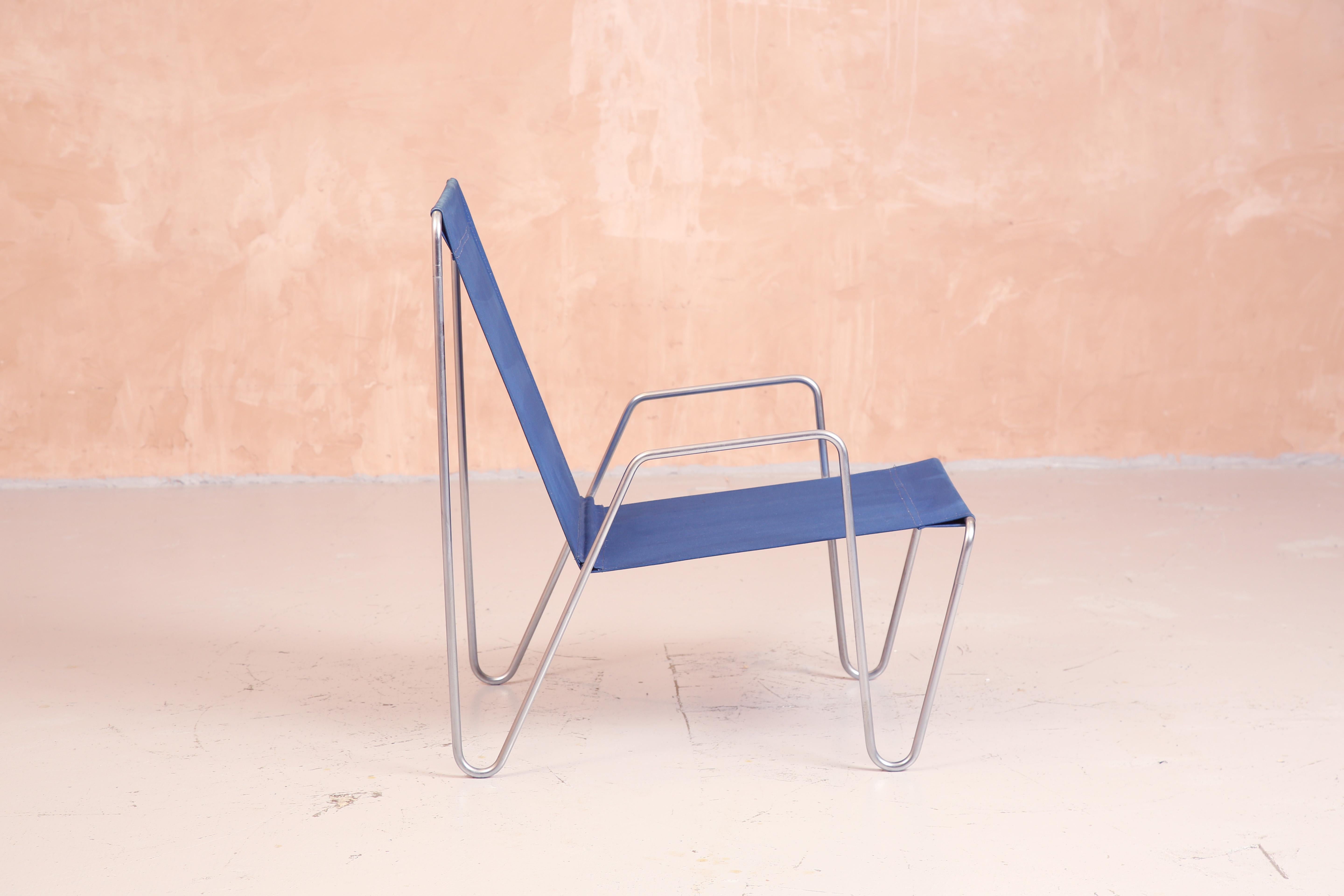 Mid-Century Modern Verner Panton Bachelor Chair in Blue Sailcloth, Frtiz Hansen, 1955 For Sale