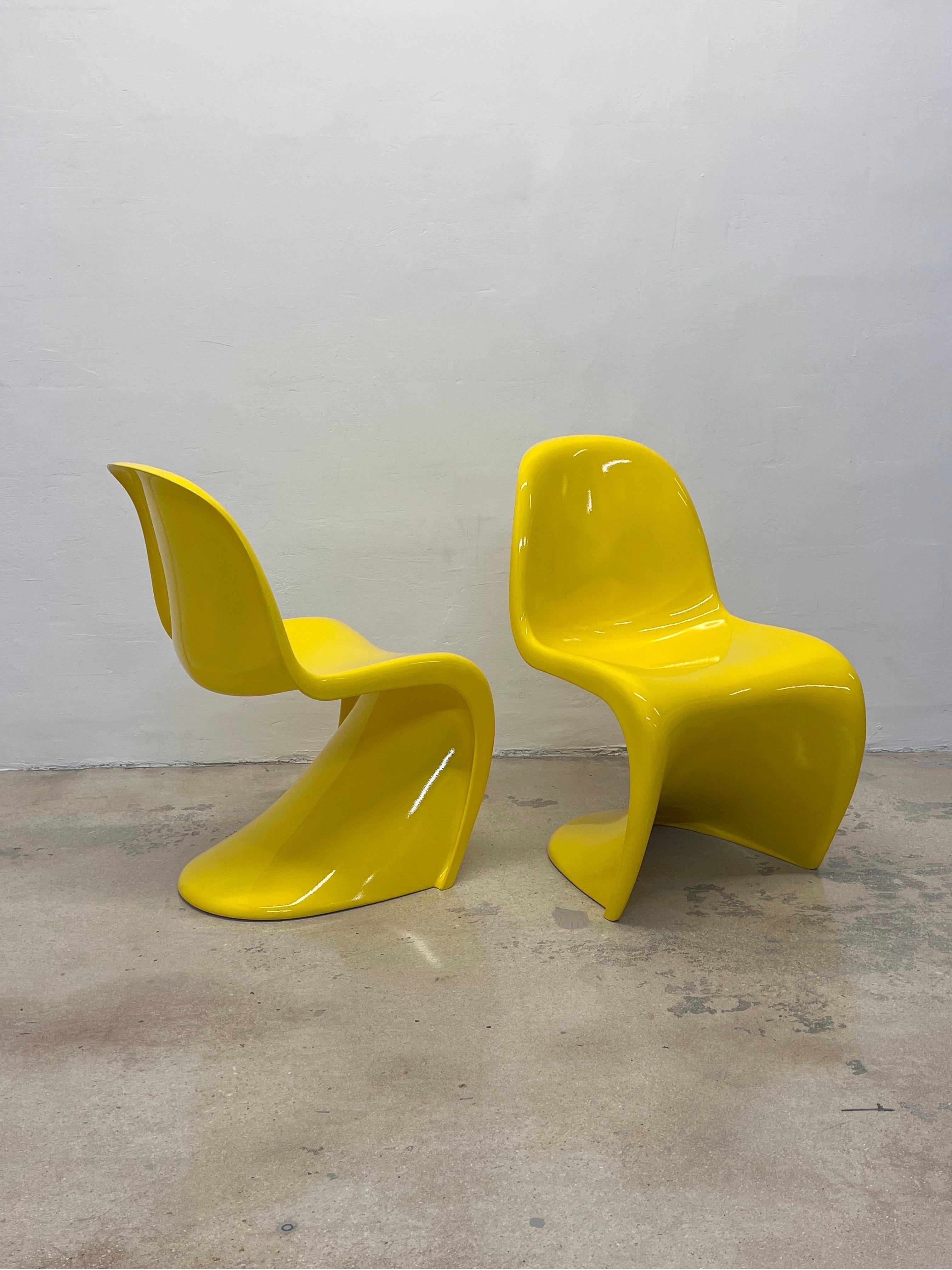 Verner Panton Classic Panton S Chairs for Vitra, 1990s - a Pair 5