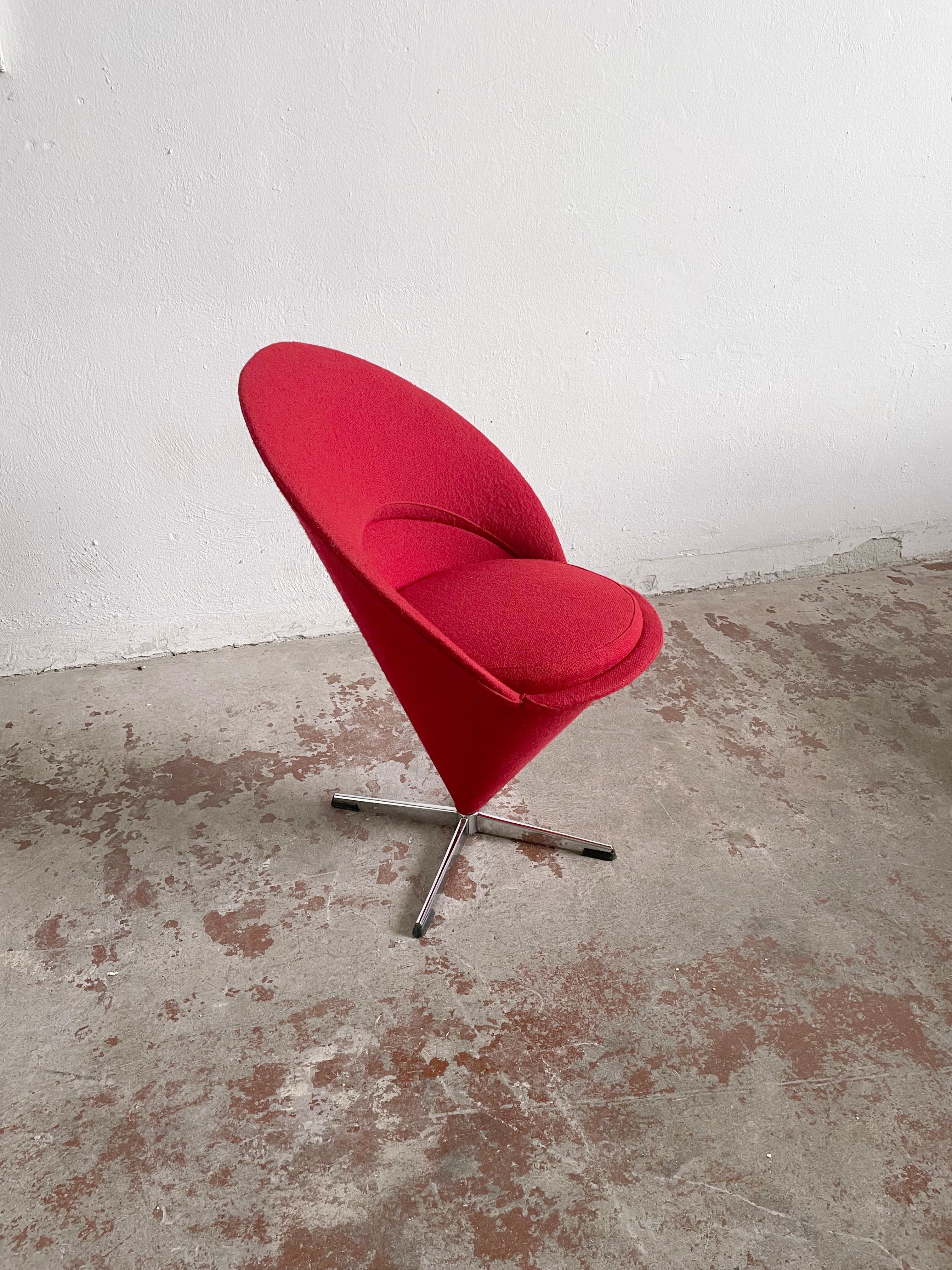 Iconic swivel 'Cone' chair designed in 1958 by famous Danish designer Verner Panton

Made by Plus-Linje, Denmark. Production started in 1958.

Dimensions: 83 x 58.5 x 60 cm (H/W/D), Seat height is 48 cm, The diameter of the seat is 42 cm

The