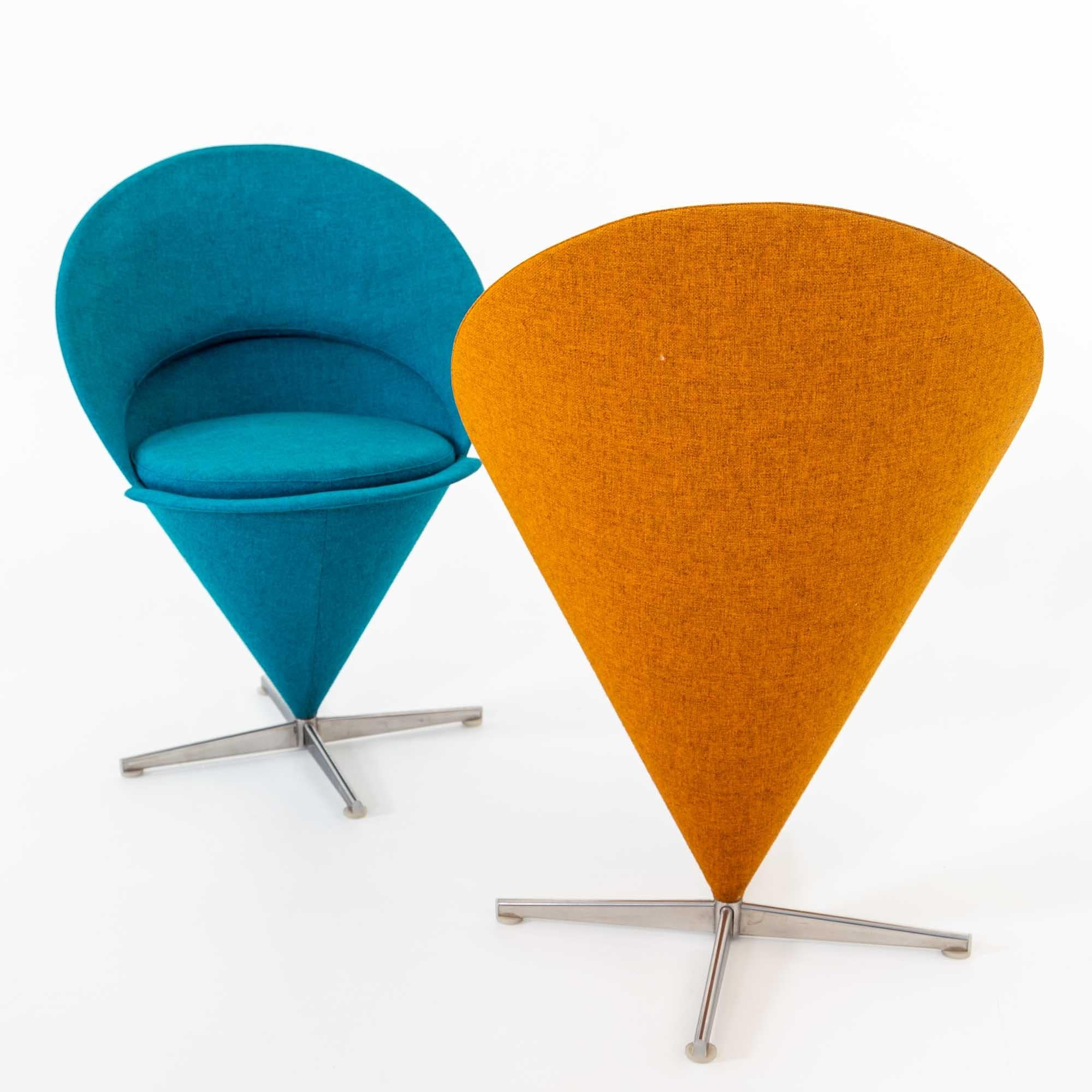Stühle „Cone“ von Verner Panton in Blau und Orange, 20. Jahrhundert 4