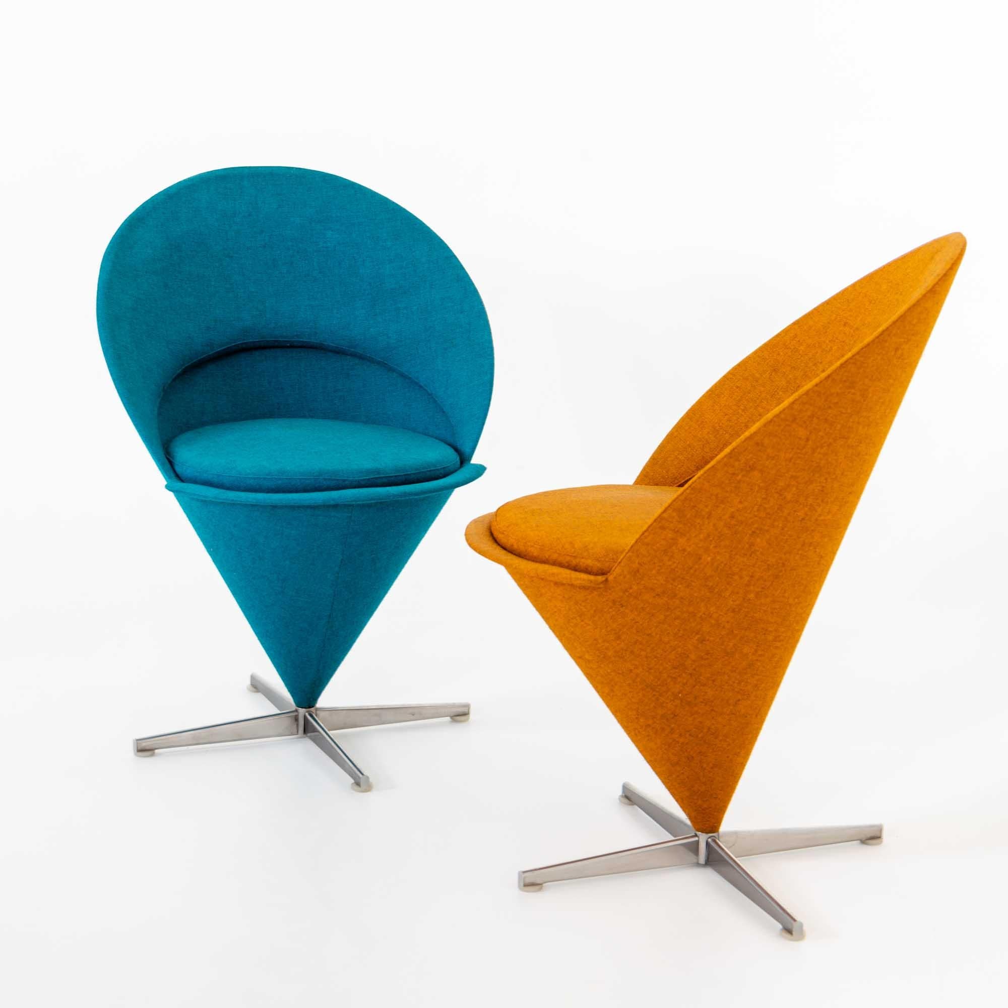 Stühle „Cone“ von Verner Panton in Blau und Orange, 20. Jahrhundert 1