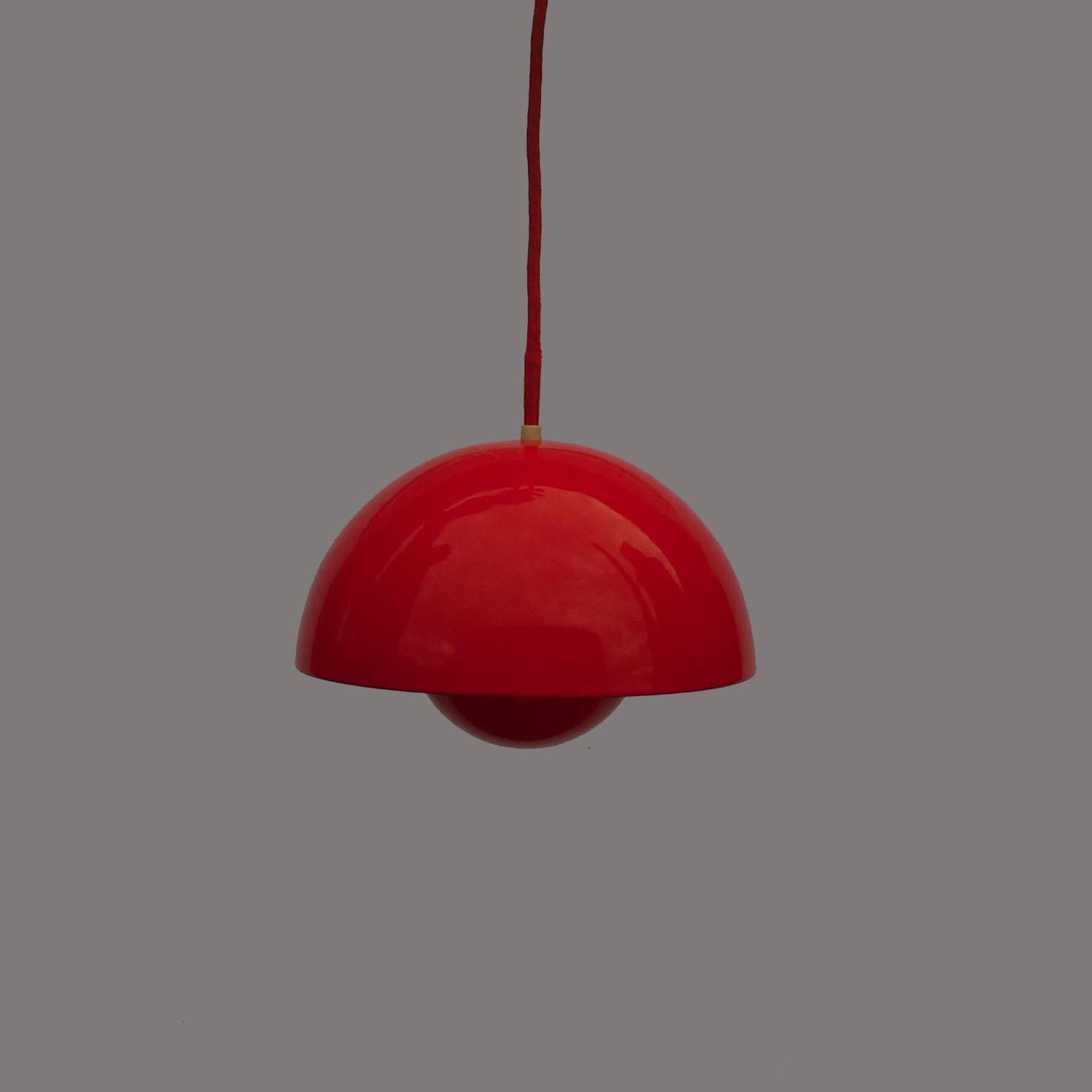 Scandinavian Modern Verner Panton Danish 1´st. Edition Red Flowerpot Pendant by Louis Poulsen For Sale