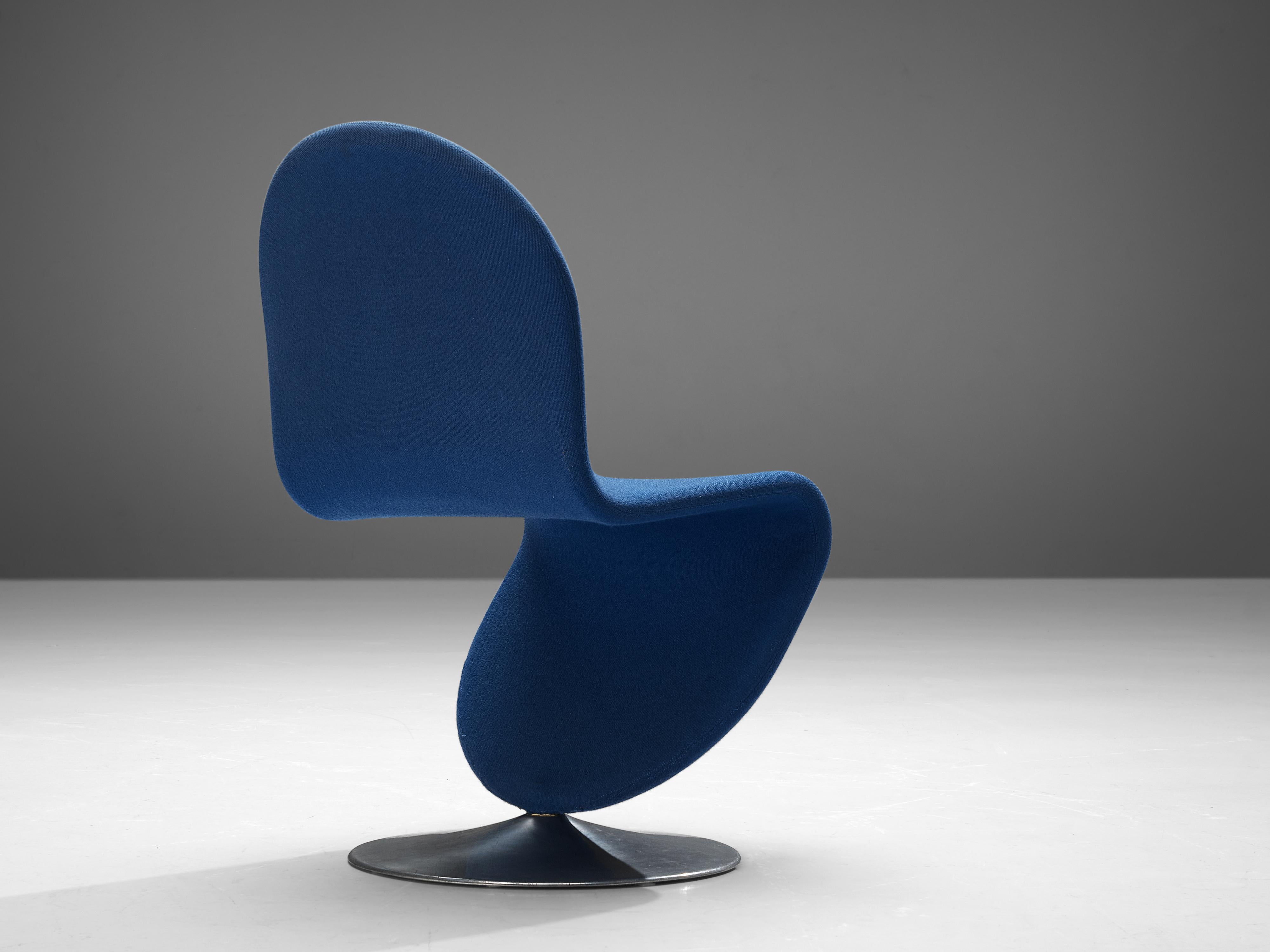 Verner Panton for Fritz Hansen, chair 'system 1-2-3', metal, fabric, Denmark, designed in 1973

Chairs model 'Chair A' from the '1-2-3' series of Danish designer Verner Panton. Panton is known for his organic and frivolous designs. The '1-2-3