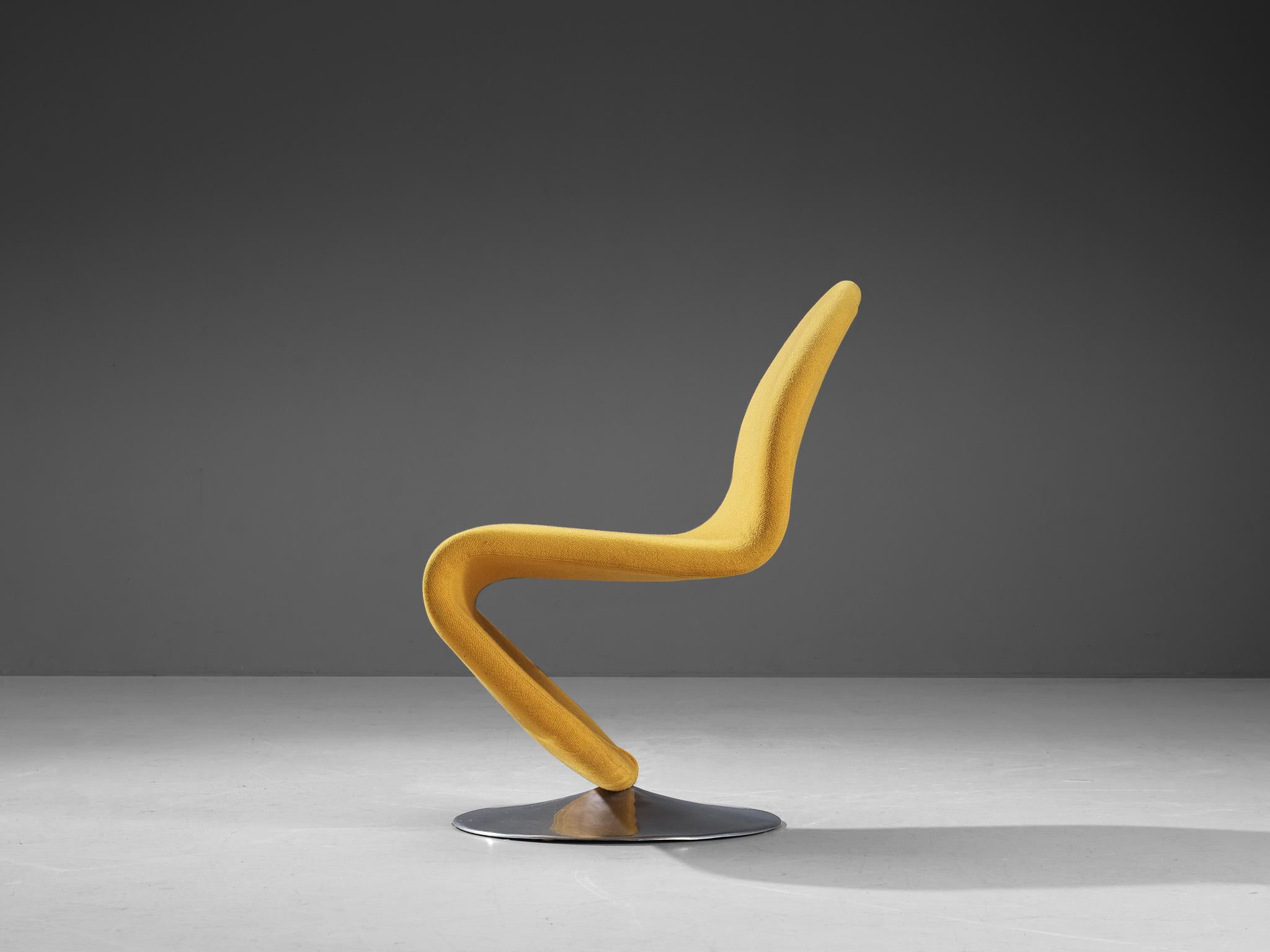 Verner Panton for Fritz Hansen, chair 'system 1-2-3', metal, fabric, Denmark, designed in 1973

Chair model 'Chair A' from the '1-2-3' series of Danish designer Verner Panton. Panton is known for his organic and frivolous designs. The '1-2-3