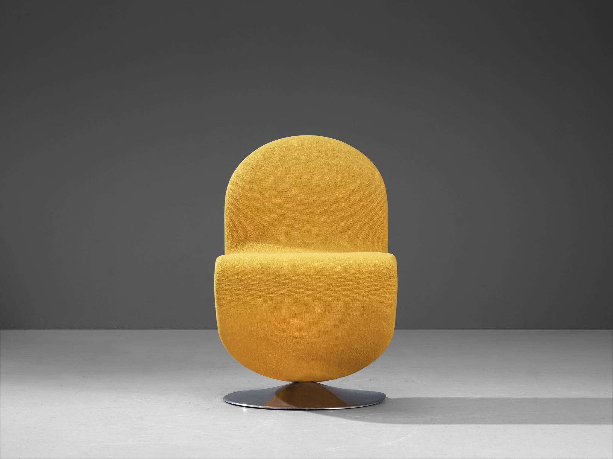 Verner Panton for Fritz Hansen Swivel Chair in Yellow Upholstery In Good Condition In Waalwijk, NL