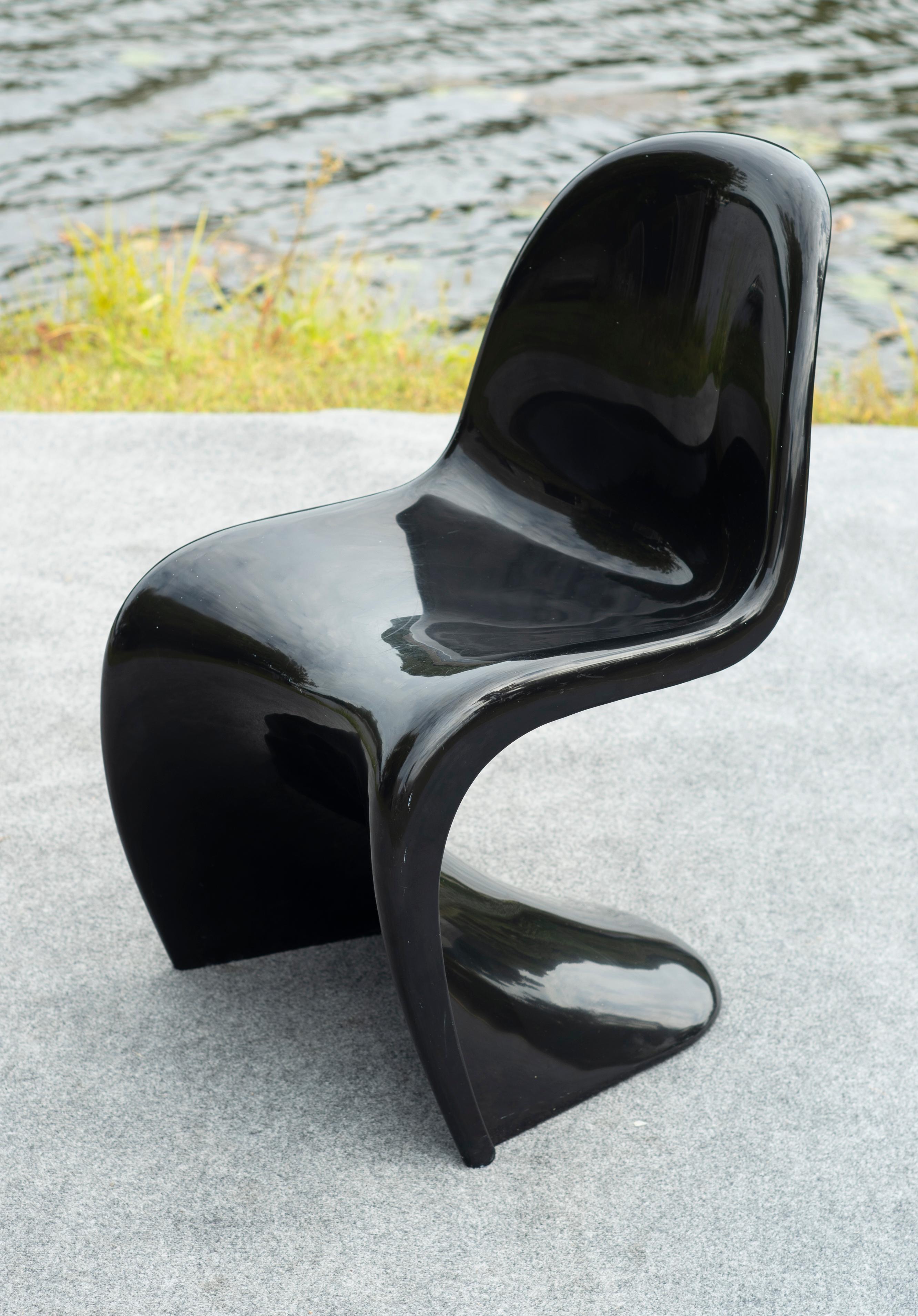 Américain Verner Panton for Herman Miller Black S-Form Side or Dining Chair Signed