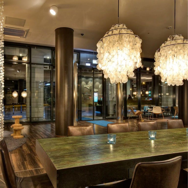 Verner Panton 'Fun 1DM' Pendant Lamp in Sea Shells and Chrome for