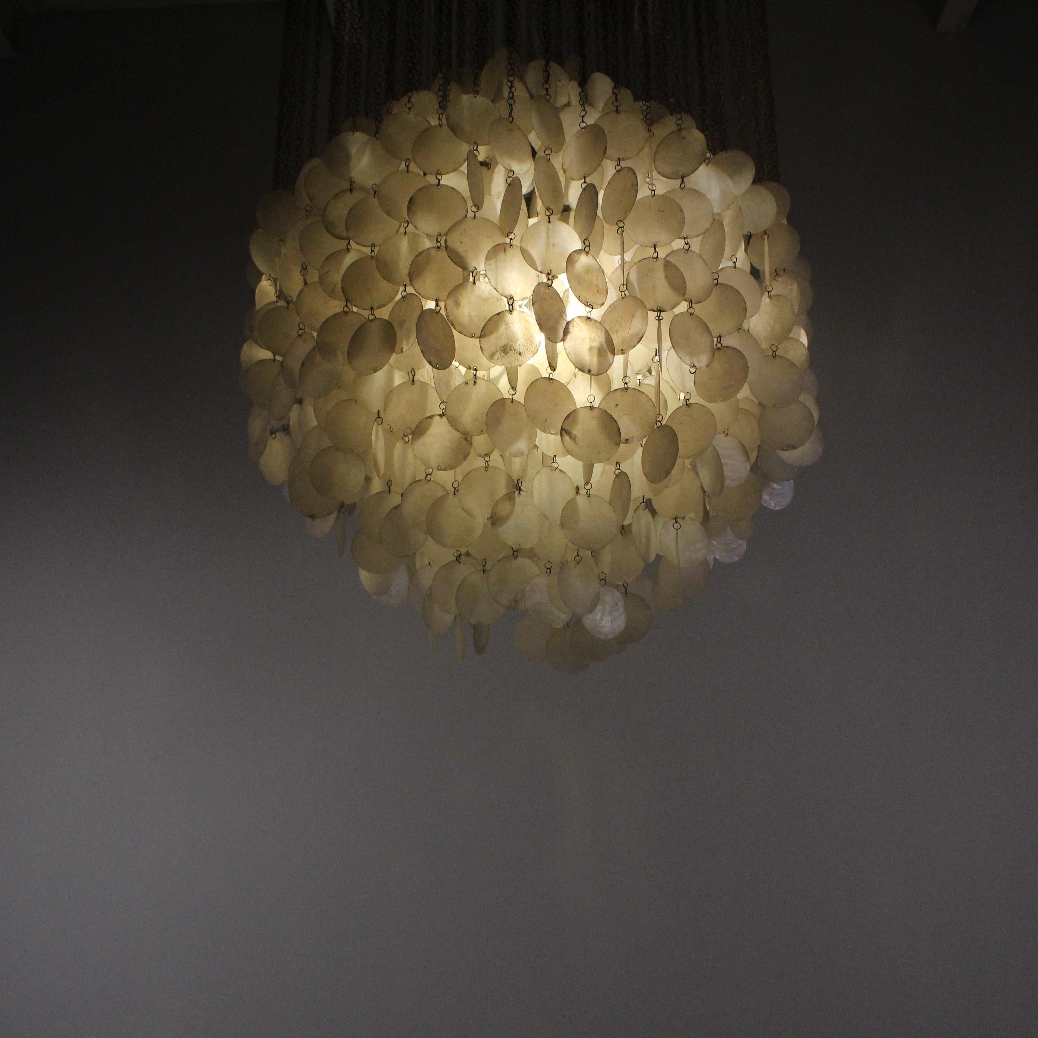 Mid-20th Century Verner Panton Fun 4DM shell Chandelier, 1960s For Sale
