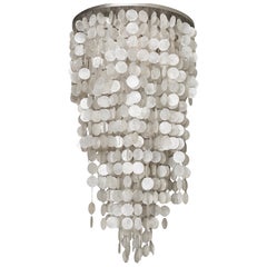 Muschel-Kronleuchter und Hängelampen