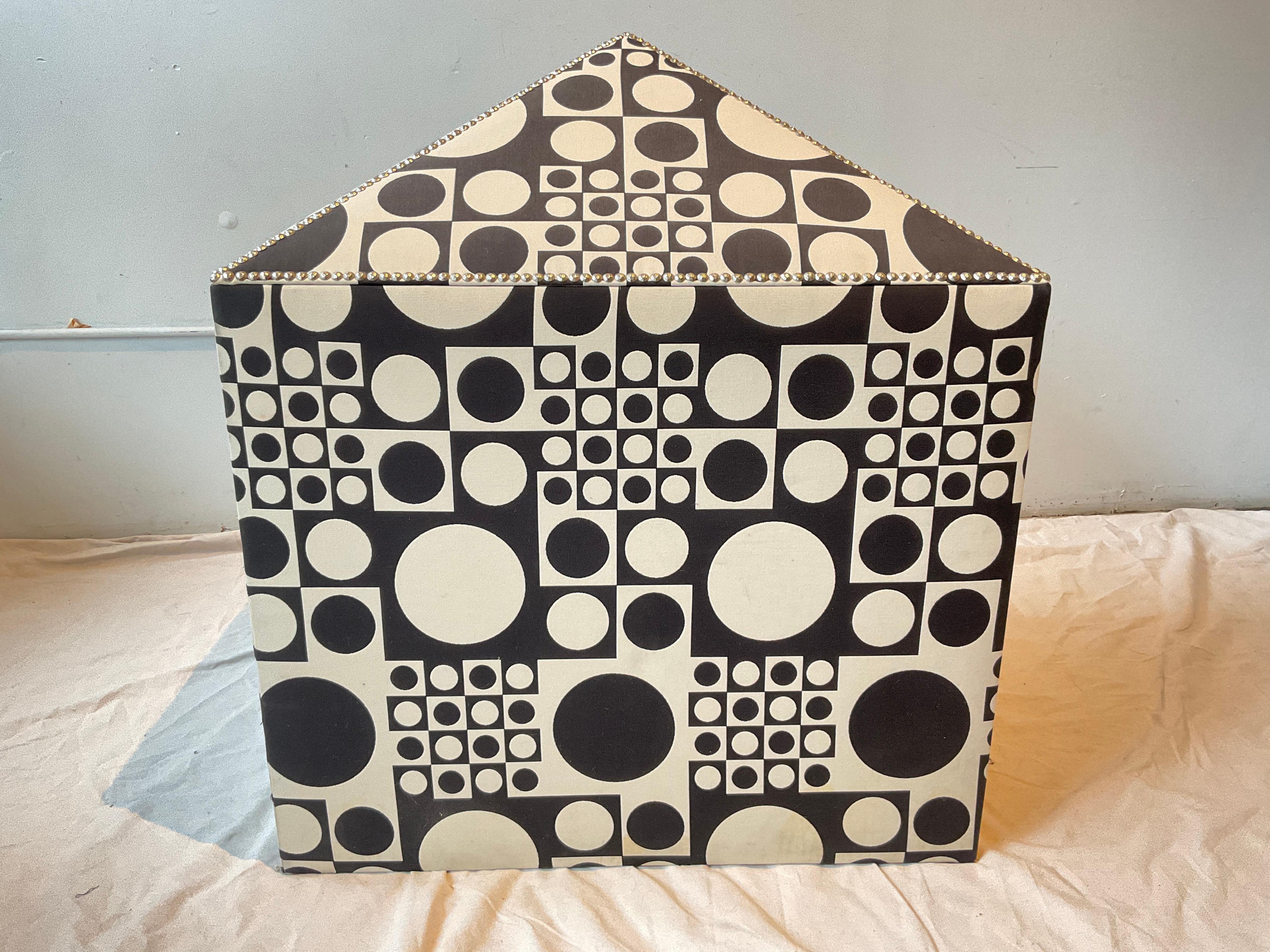 Verner Panton Geometri Fabric Custom Made Doghouse  For Sale 3