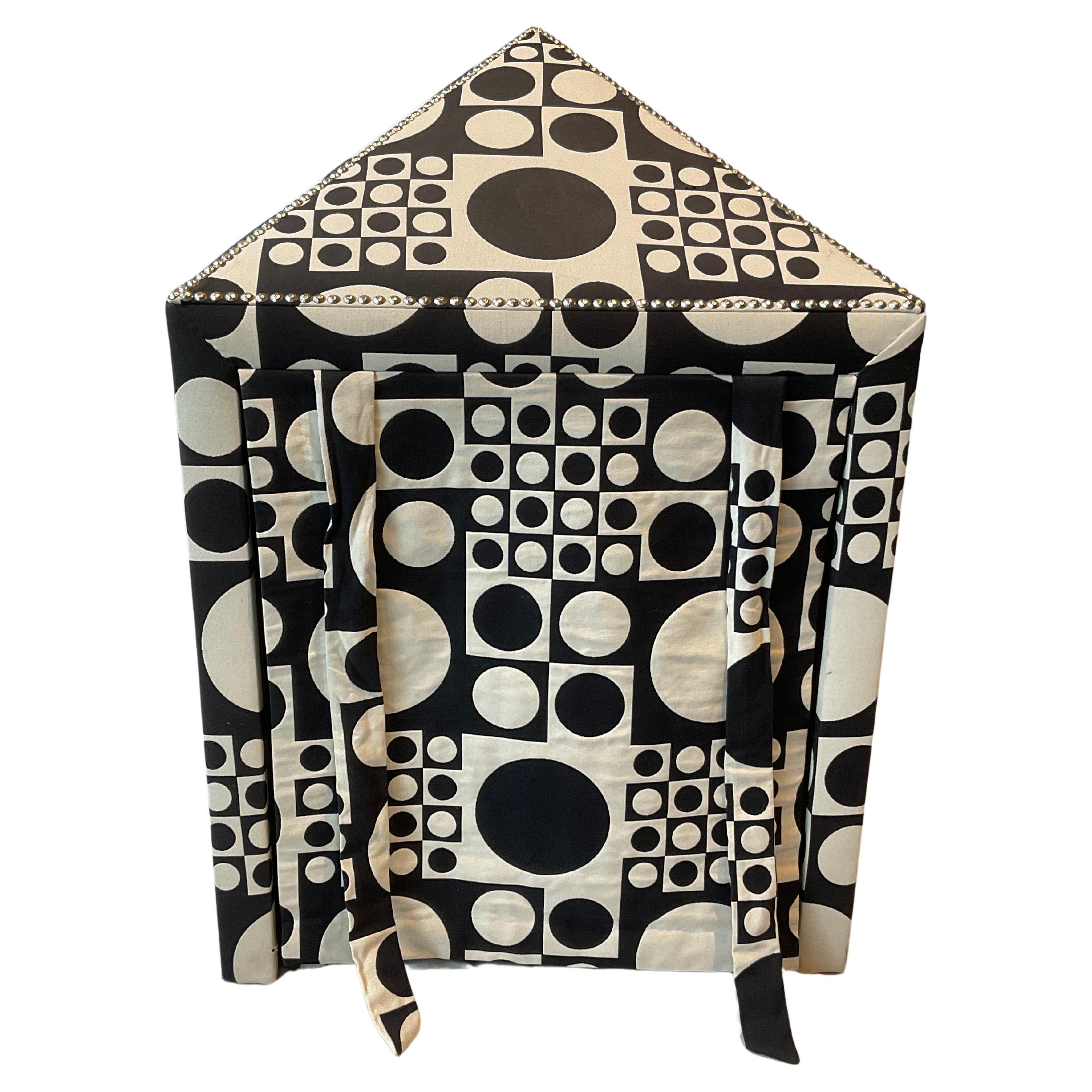 Verner Panton Geometri Fabric Custom Made Doghouse (cabane à chiens sur mesure) 