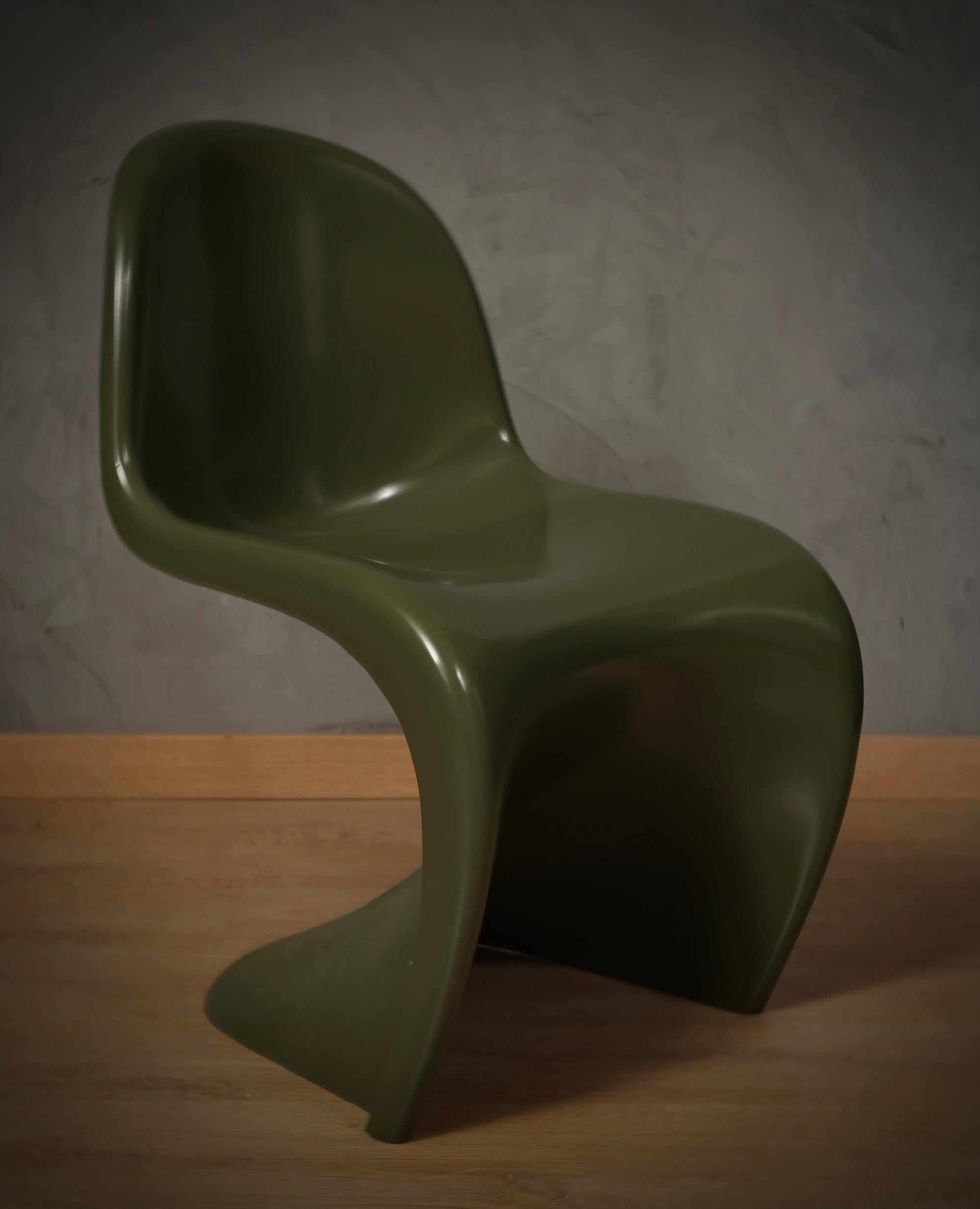 Metà XX secolo Verner Panton Green Side Chairs, 1960 in vendita