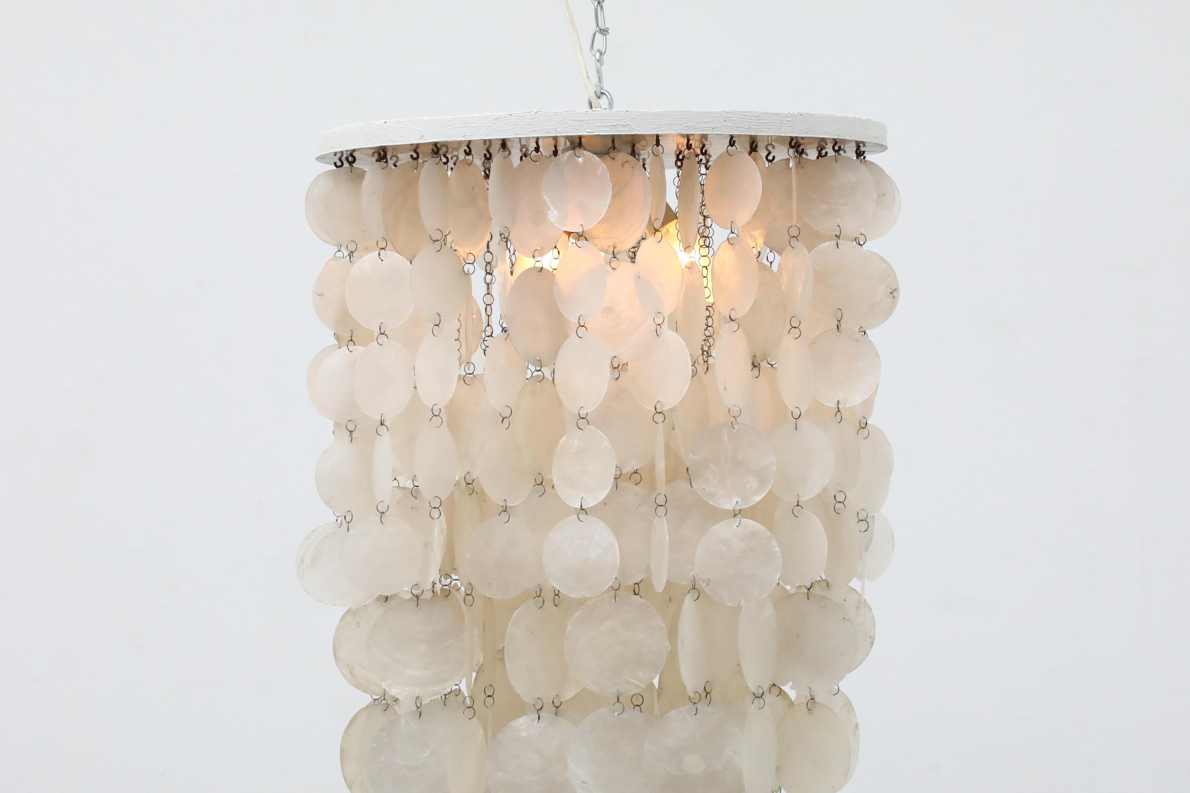 Verner Panton Inspired Mid-Century Italian Multi-Tiered Capiz Chandelier For Sale 7