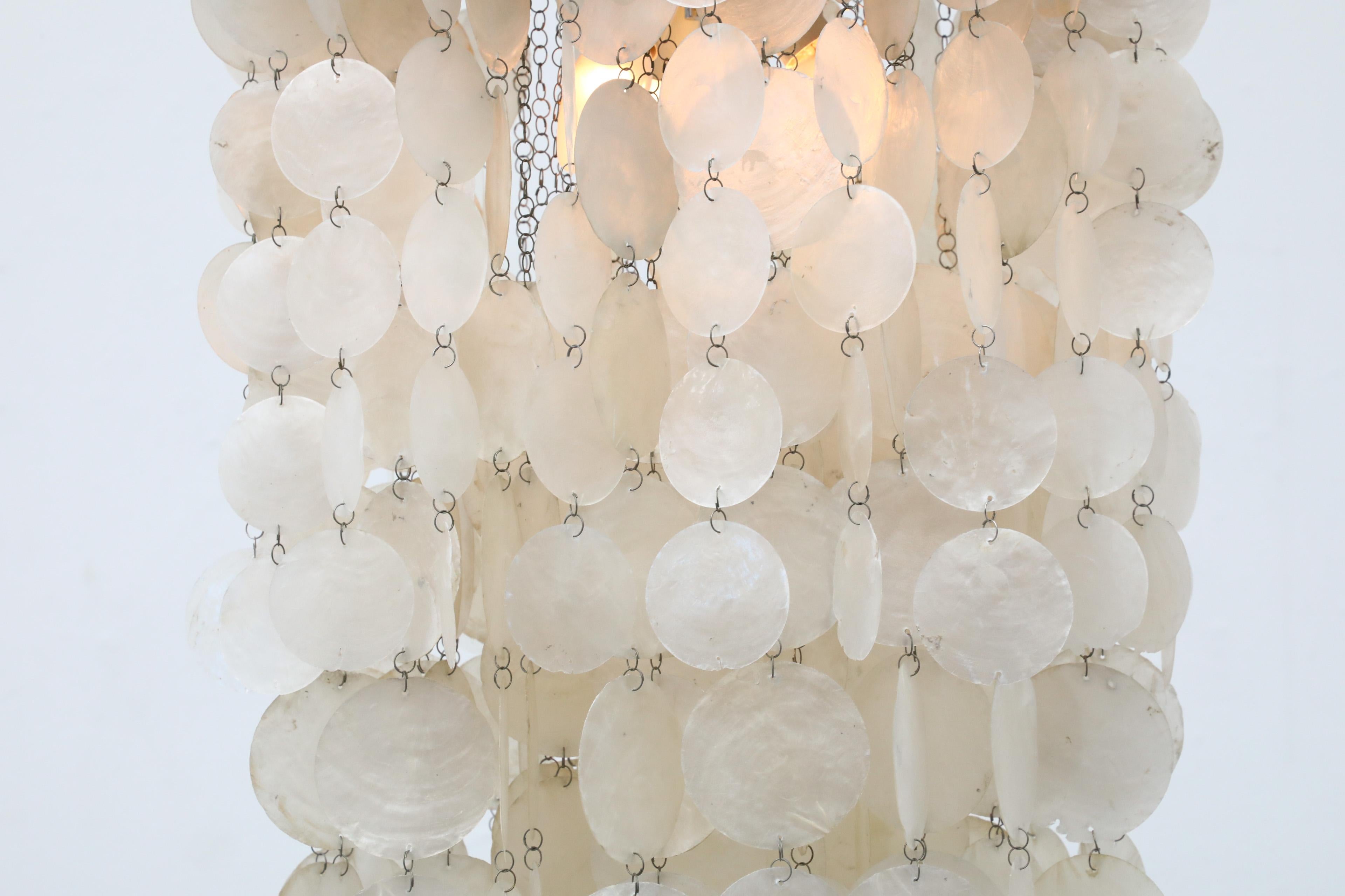 Verner Panton Inspired Mid-Century Italian Multi-Tiered Capiz Chandelier For Sale 8