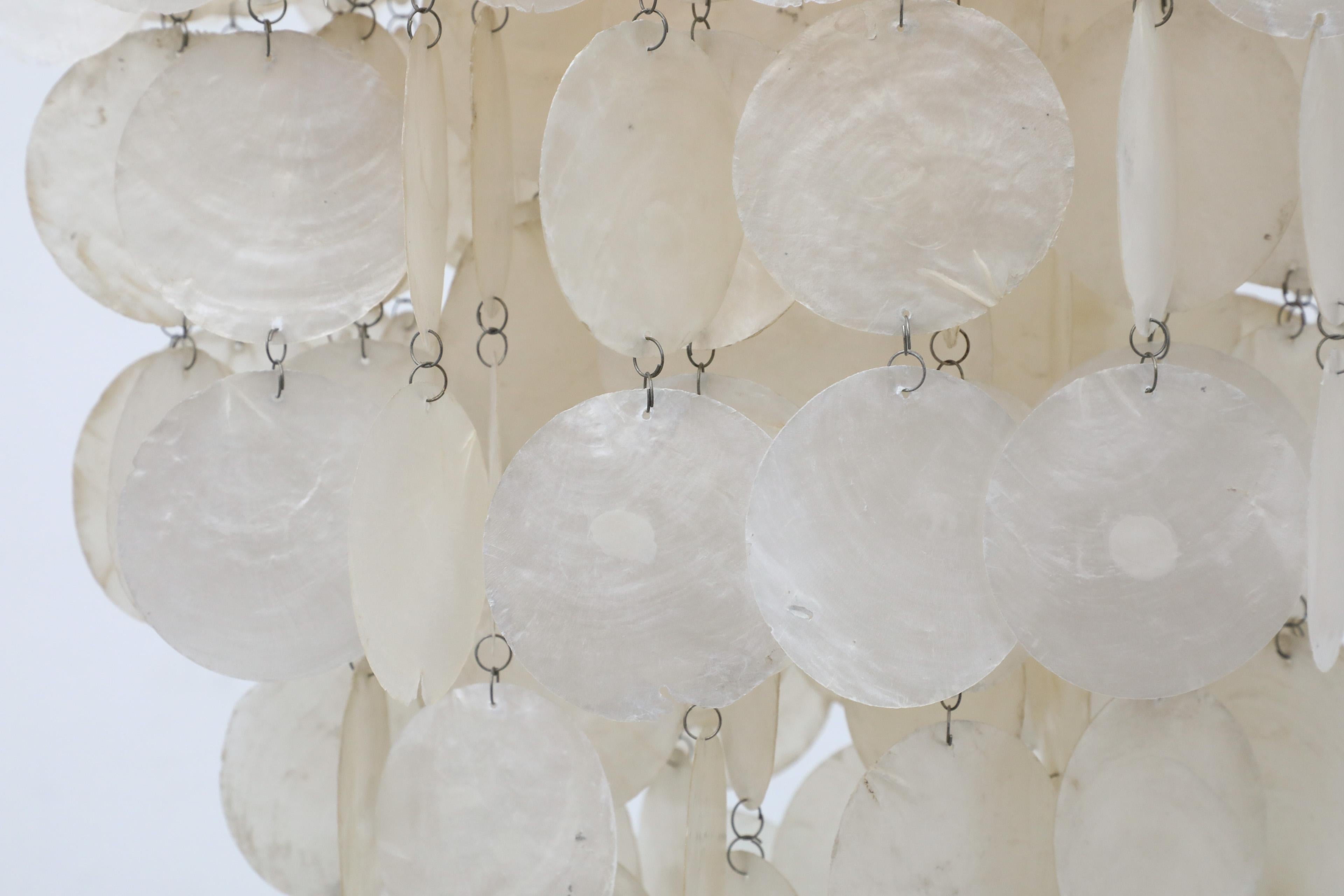 Verner Panton Inspired Mid-Century Italian Multi-Tiered Capiz Chandelier For Sale 9