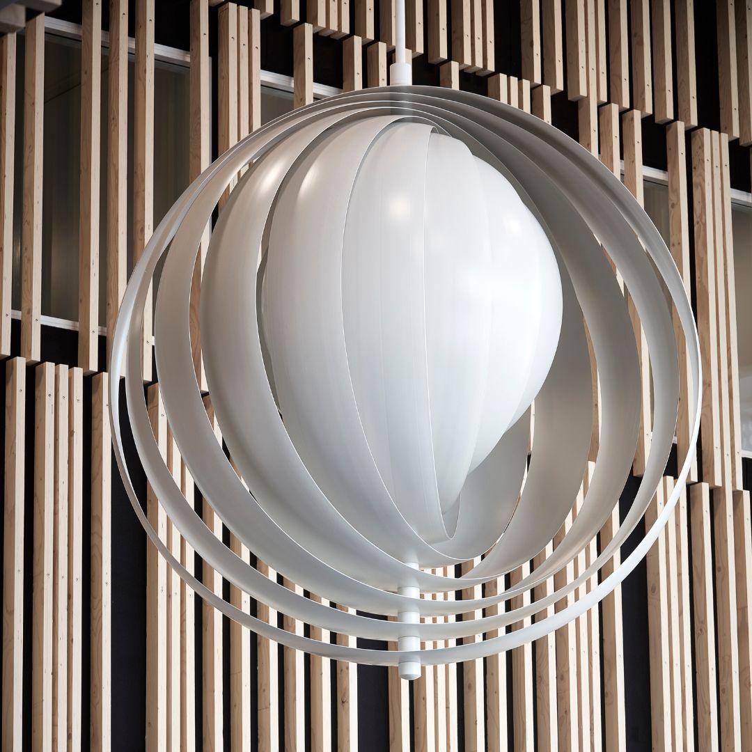 Contemporary Verner Panton Large 'Moon' Pendant Lamp in White Metal and Lamella for Verpan For Sale