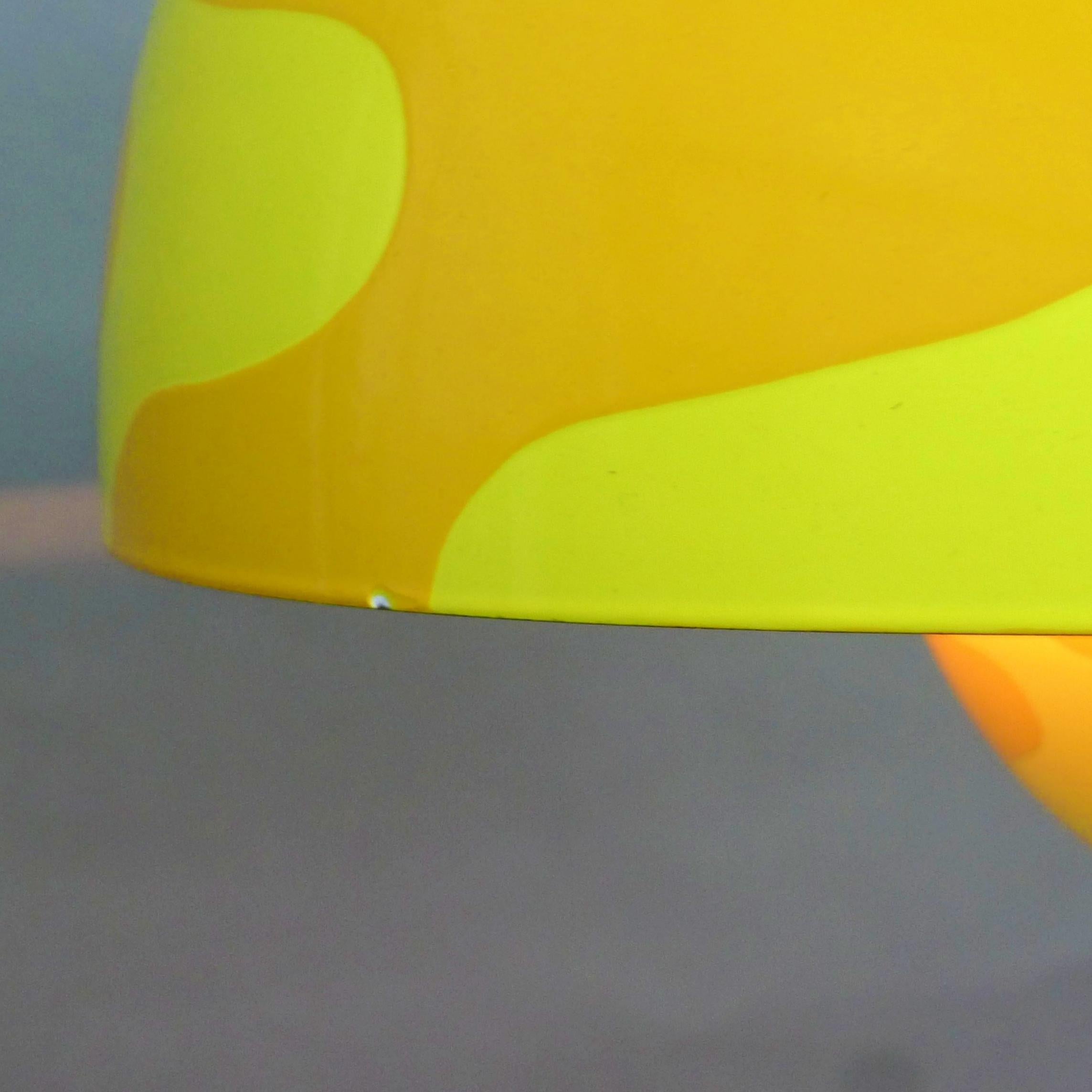 Verner Panton, Large Yellow Flowerpot Pendant Light, model VP2, original example For Sale 2