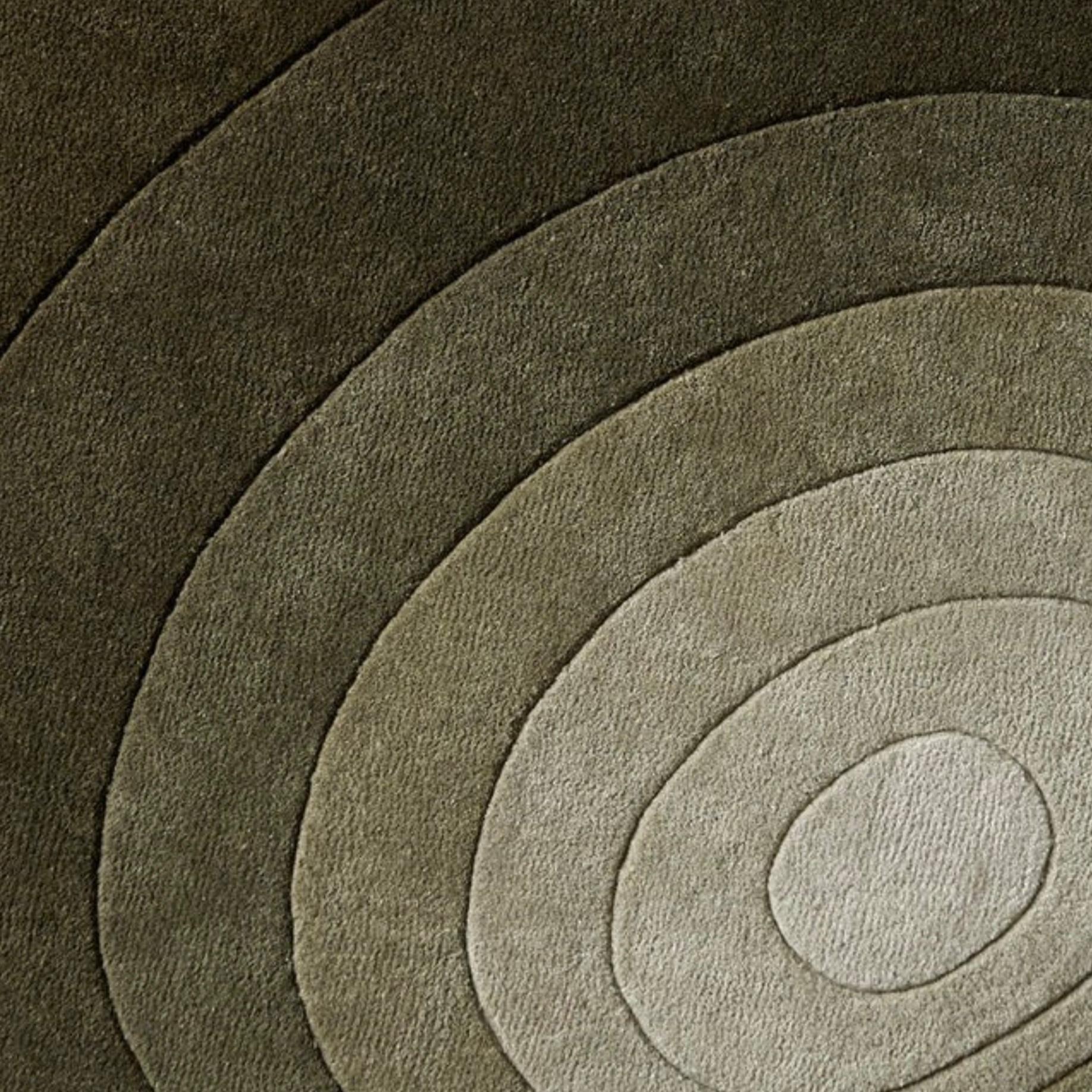 Verner Panton 'Luna' Teppich 120cm in Grau von Verpan (21. Jahrhundert und zeitgenössisch) im Angebot