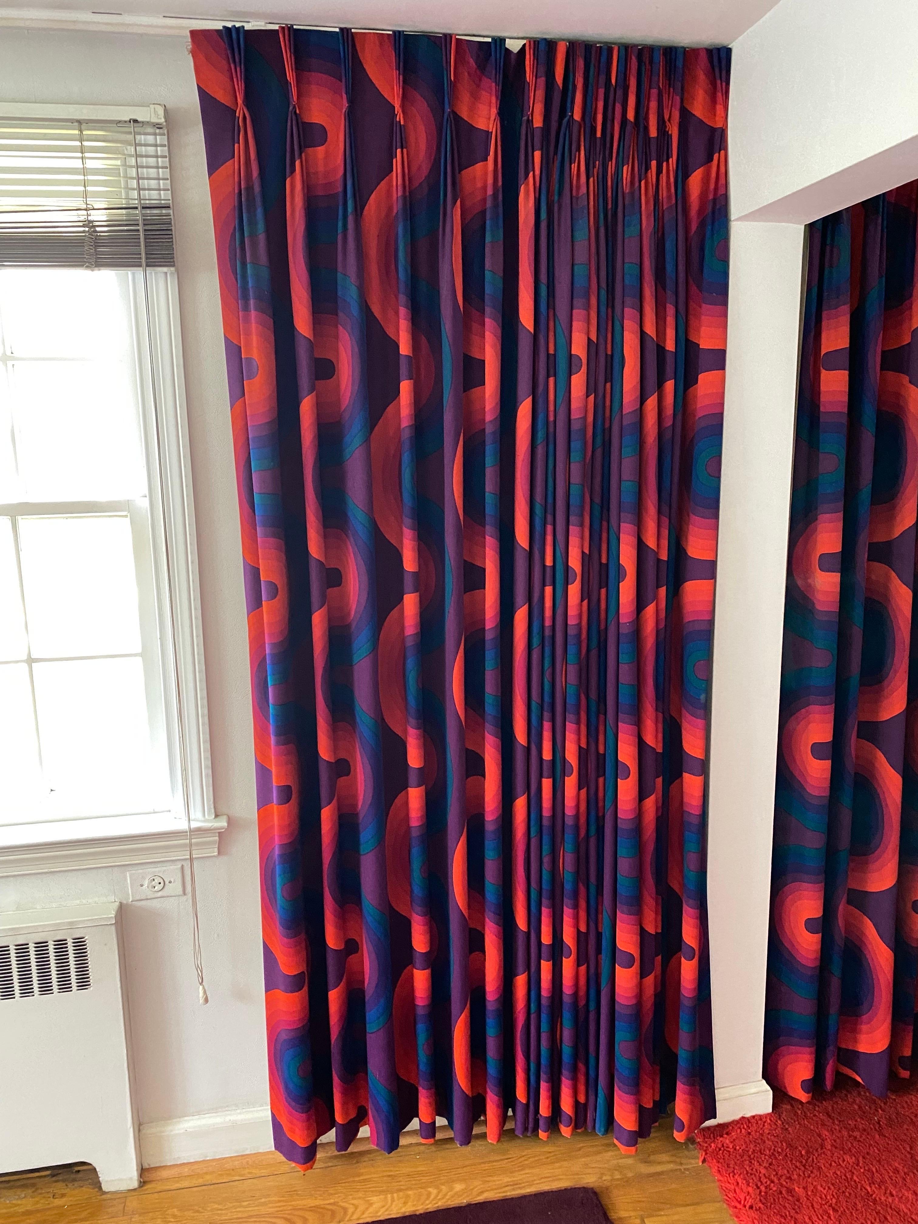 Verner Panton Mira-X Wave Pattern Fabric section of 102