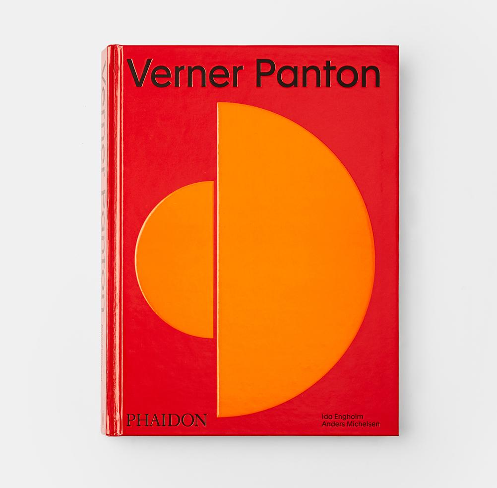 Eine umfassende Monografie über einen der weltweit einflussreichsten und bekanntesten Designer der Nachkriegszeit. 
Als kompromissloser Bösewicht des dänischen Nachkriegsdesigns schuf Verner Panton dauerhafte Ikonen der Popkultur:: die auf der